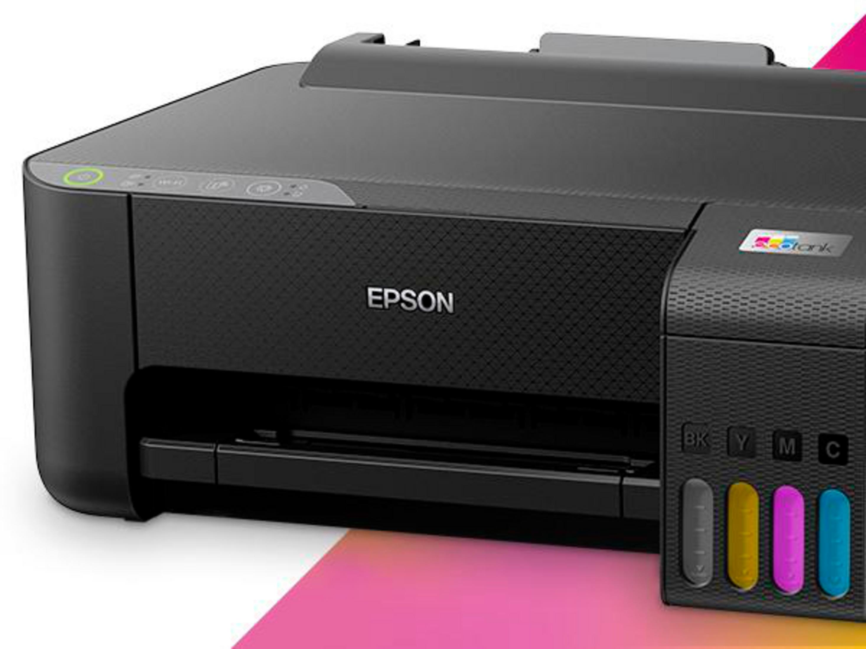 Czarna drukarka Epson EcoTank z widocznymi kolorowymi zbiornikami na tusz.