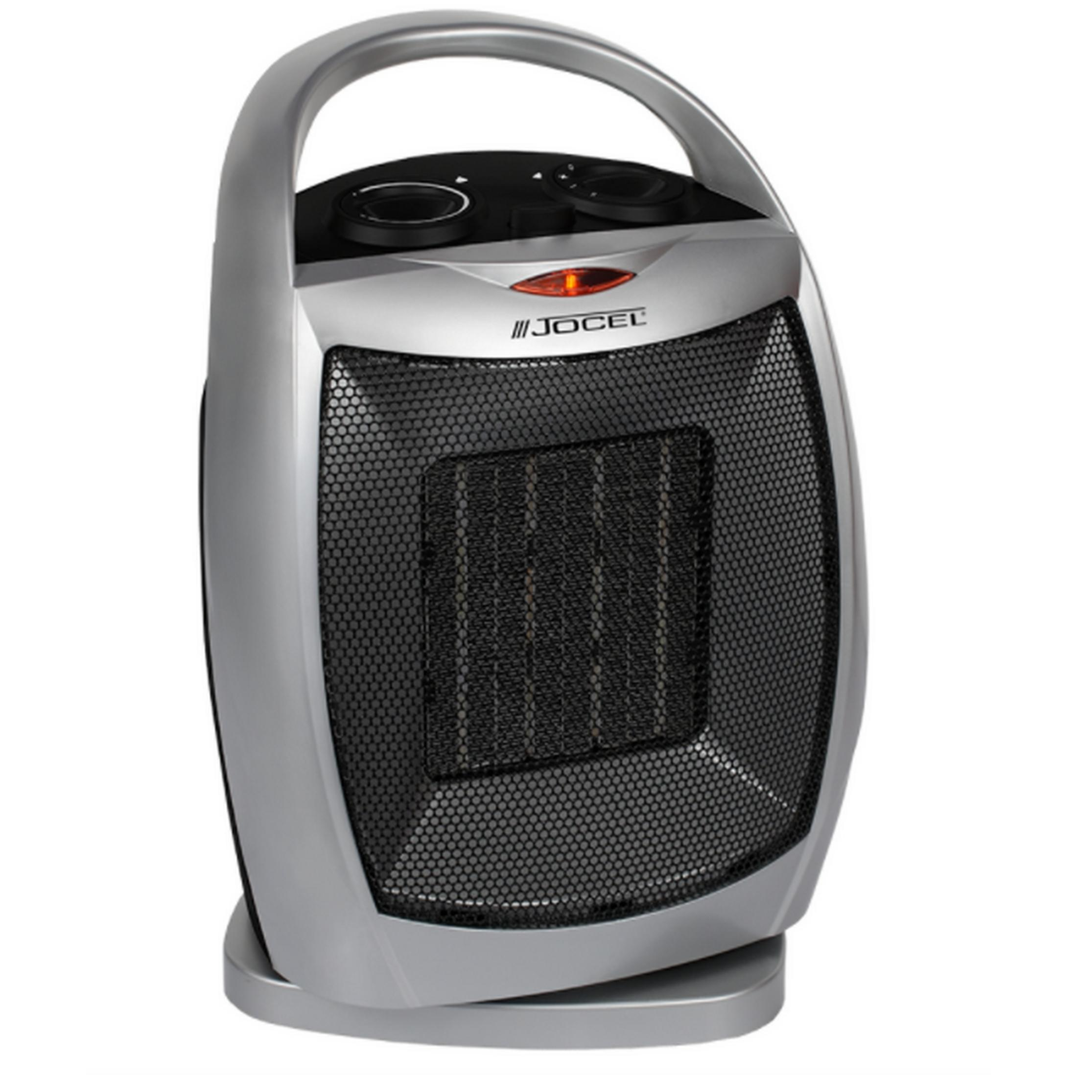 Calentador de ventilador plateado con rejilla y asa negras. Luz roja encendida.