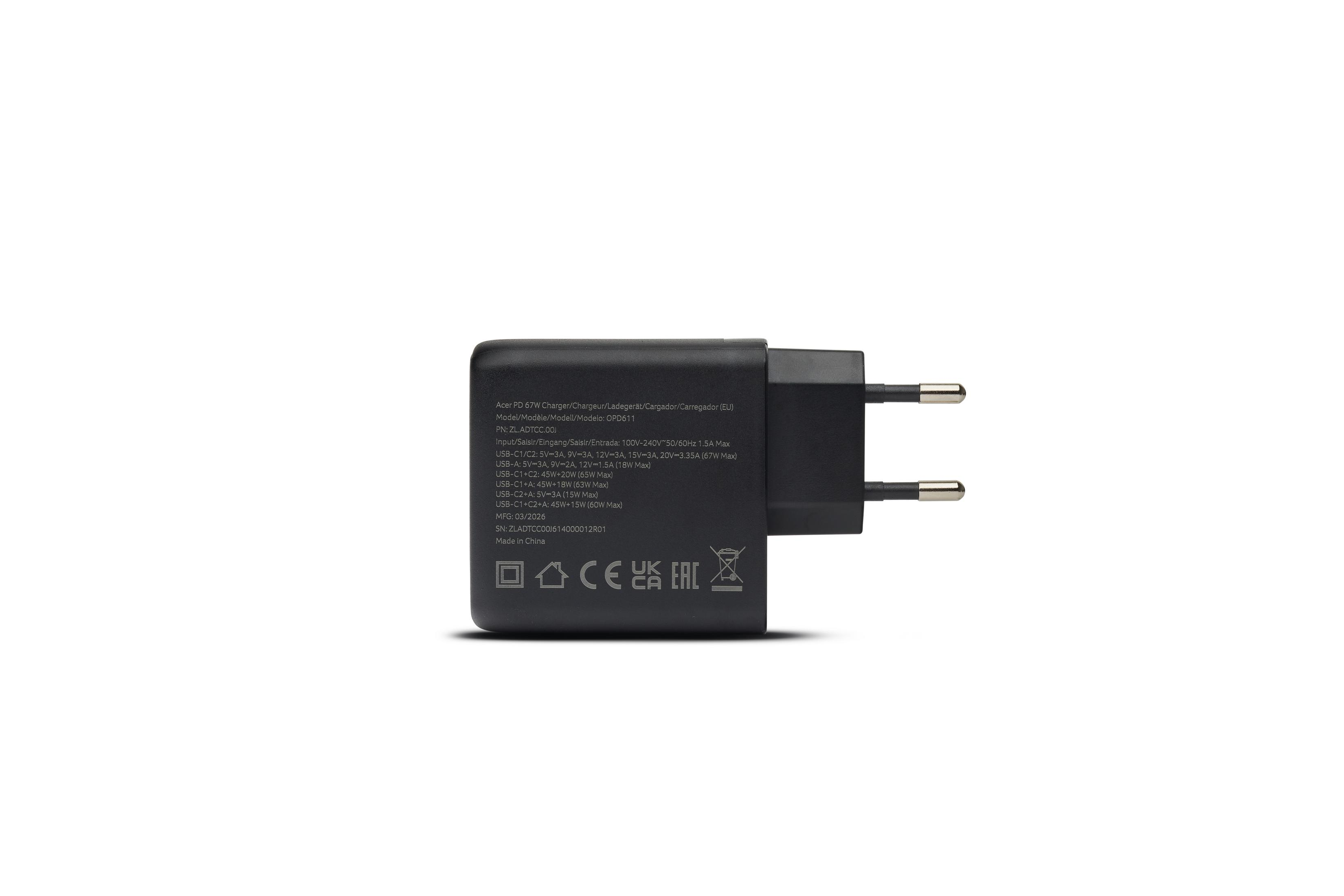 Chargeur Acer PD 67W noir avec prise UE et ports USB.