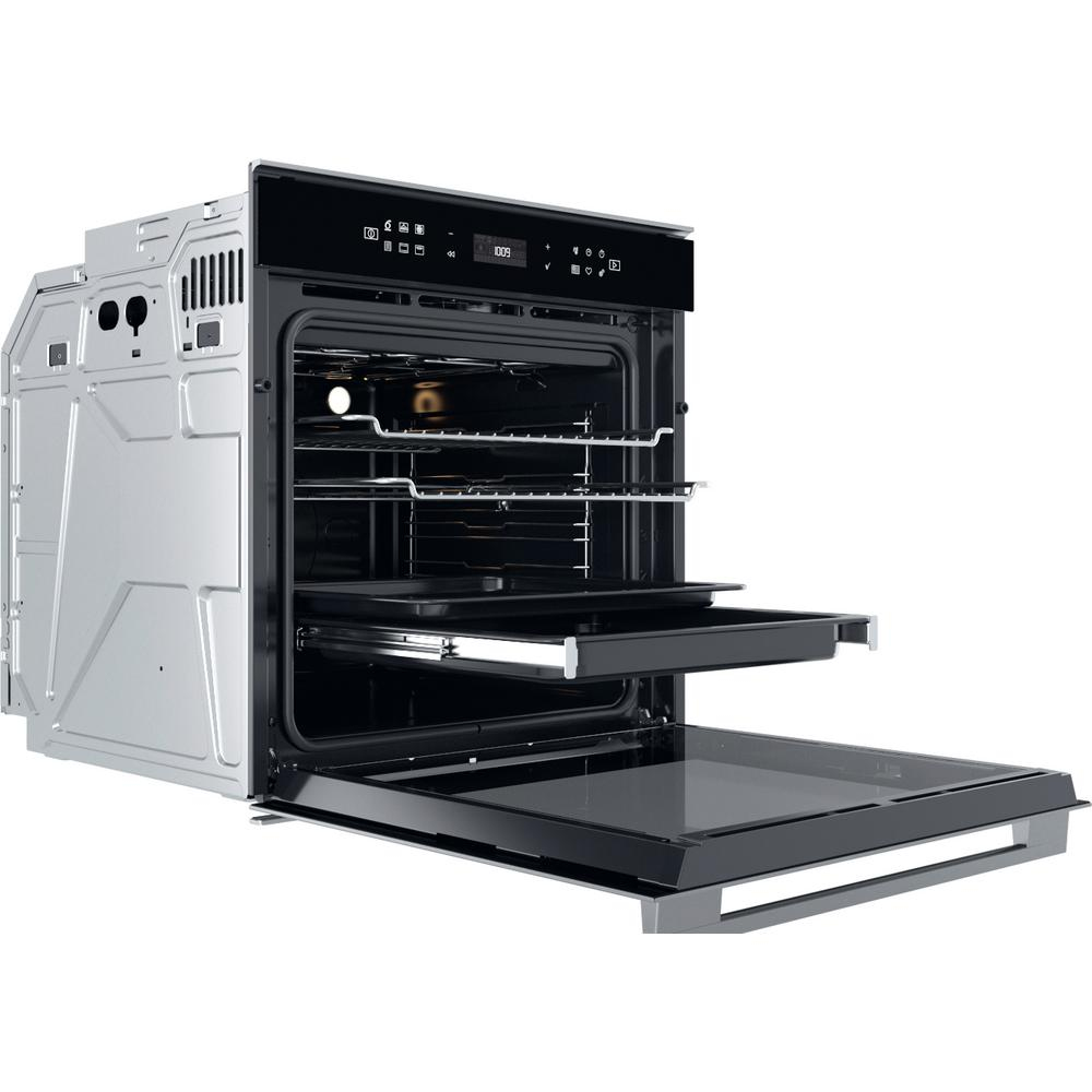 Un forno da incasso moderno con ripiani estraibili e display digitale.