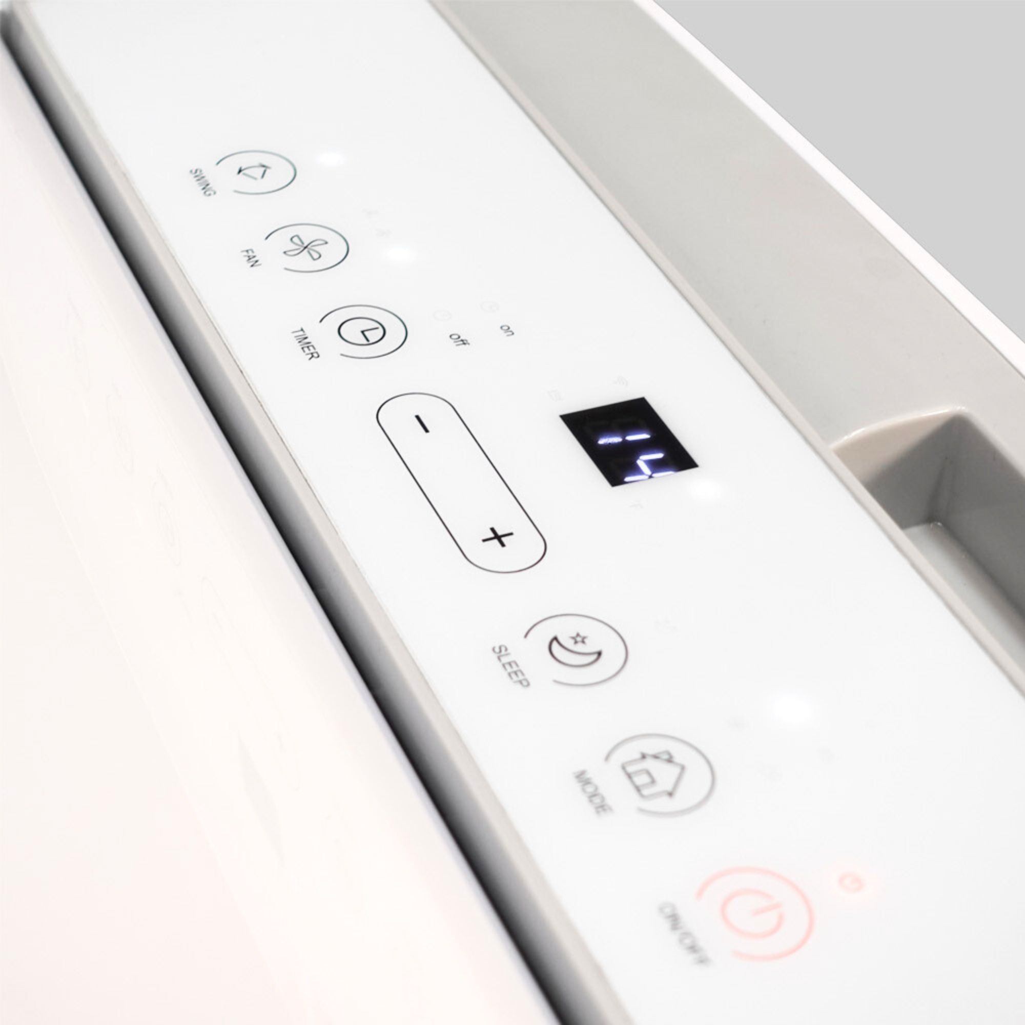 Panel de control blanco con iconos de ventilador, temporizador, modo sueño y más.