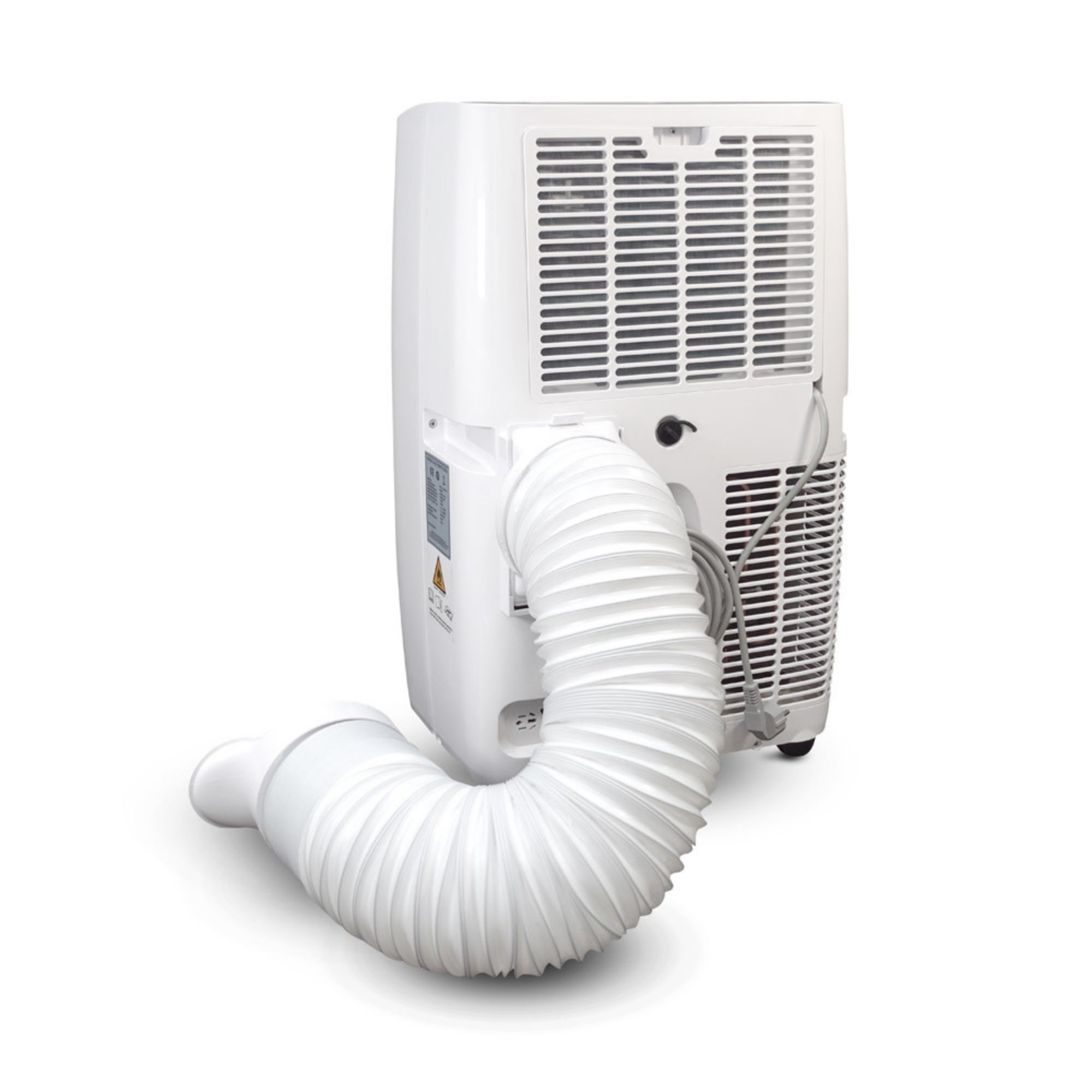 Parte trasera de un aire acondicionado blanco con manguera de escape flexible.