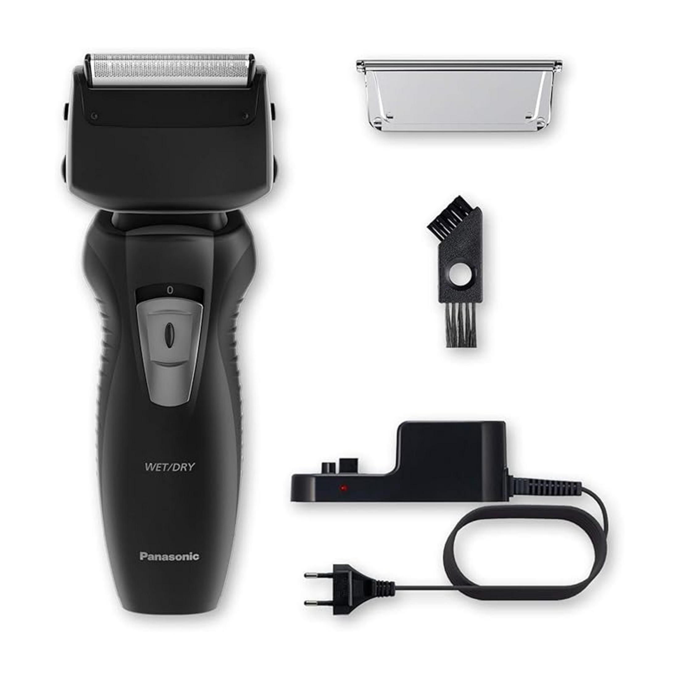 Ein schwarzer Panasonic Rasierer mit Ladegerät, Klingenschutz und Bürste.