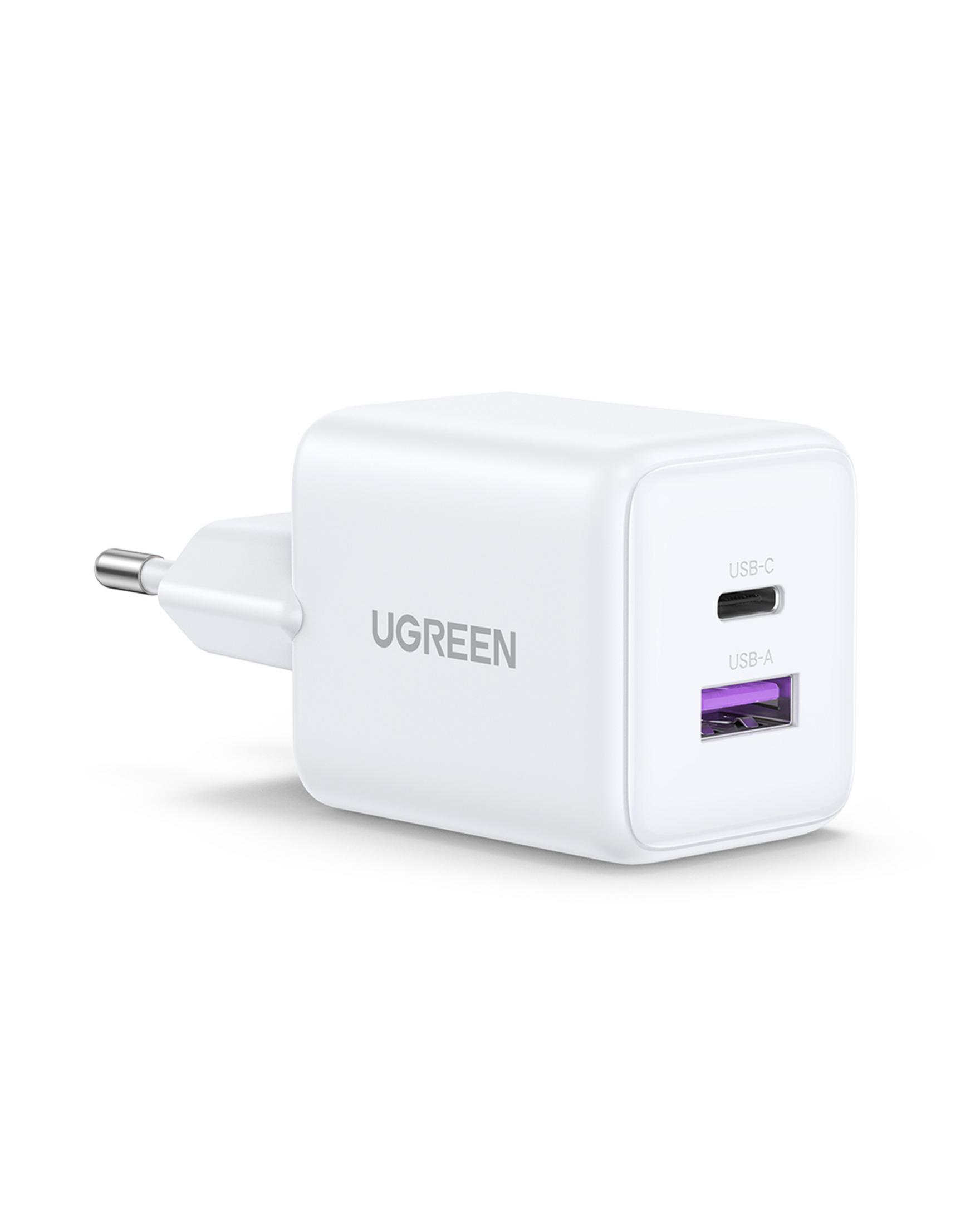 Biała ładowarka UGREEN z portami USB-C i USB-A.