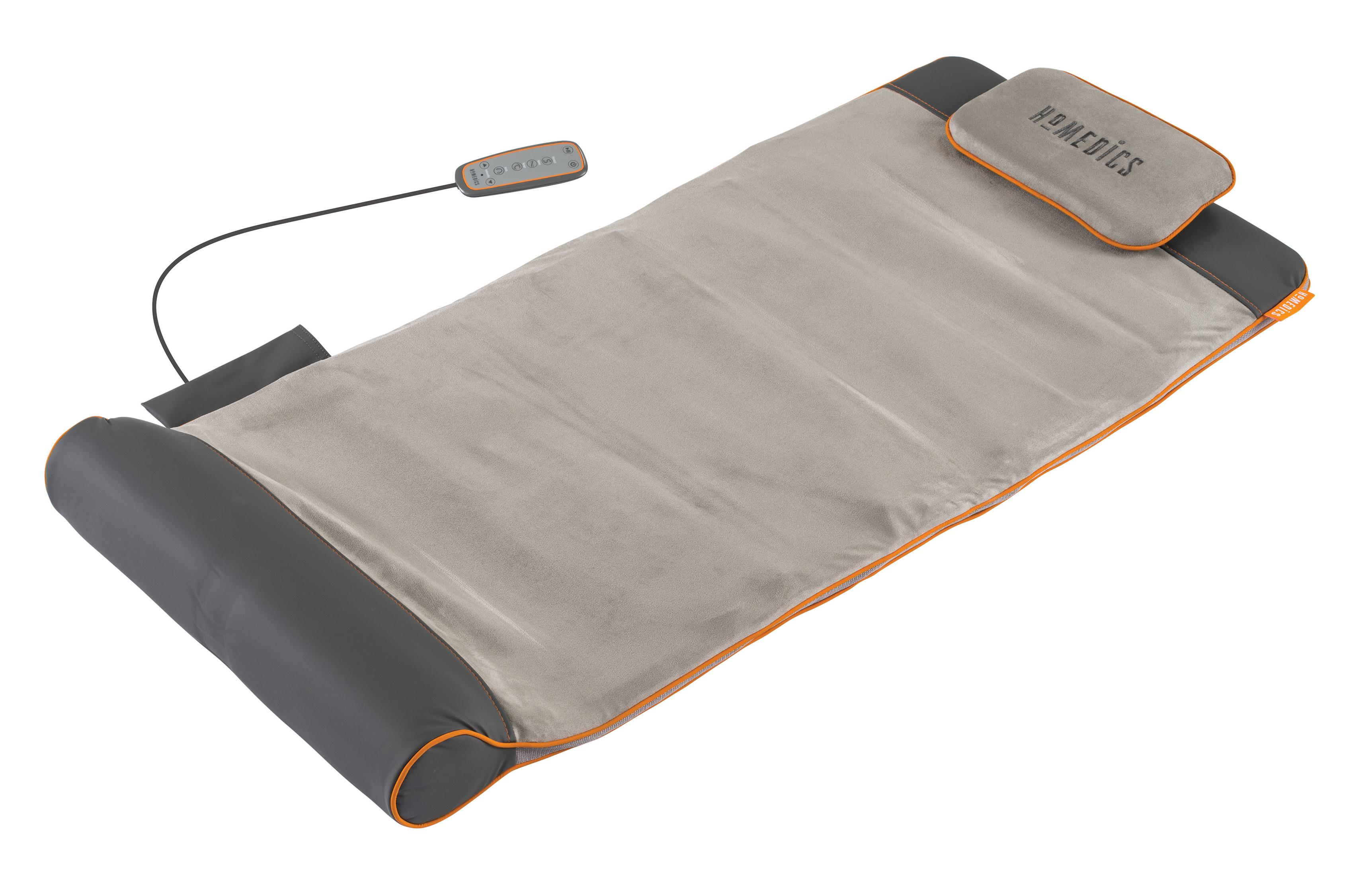 Graue Massagematte mit Fernbedienung und Kissen, orangefarbenen Akzenten.