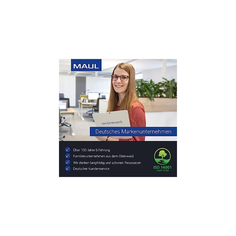Frau im roten Hemd hält Tablet, MAUL-Logo, ISO 14001 zertifiziert.