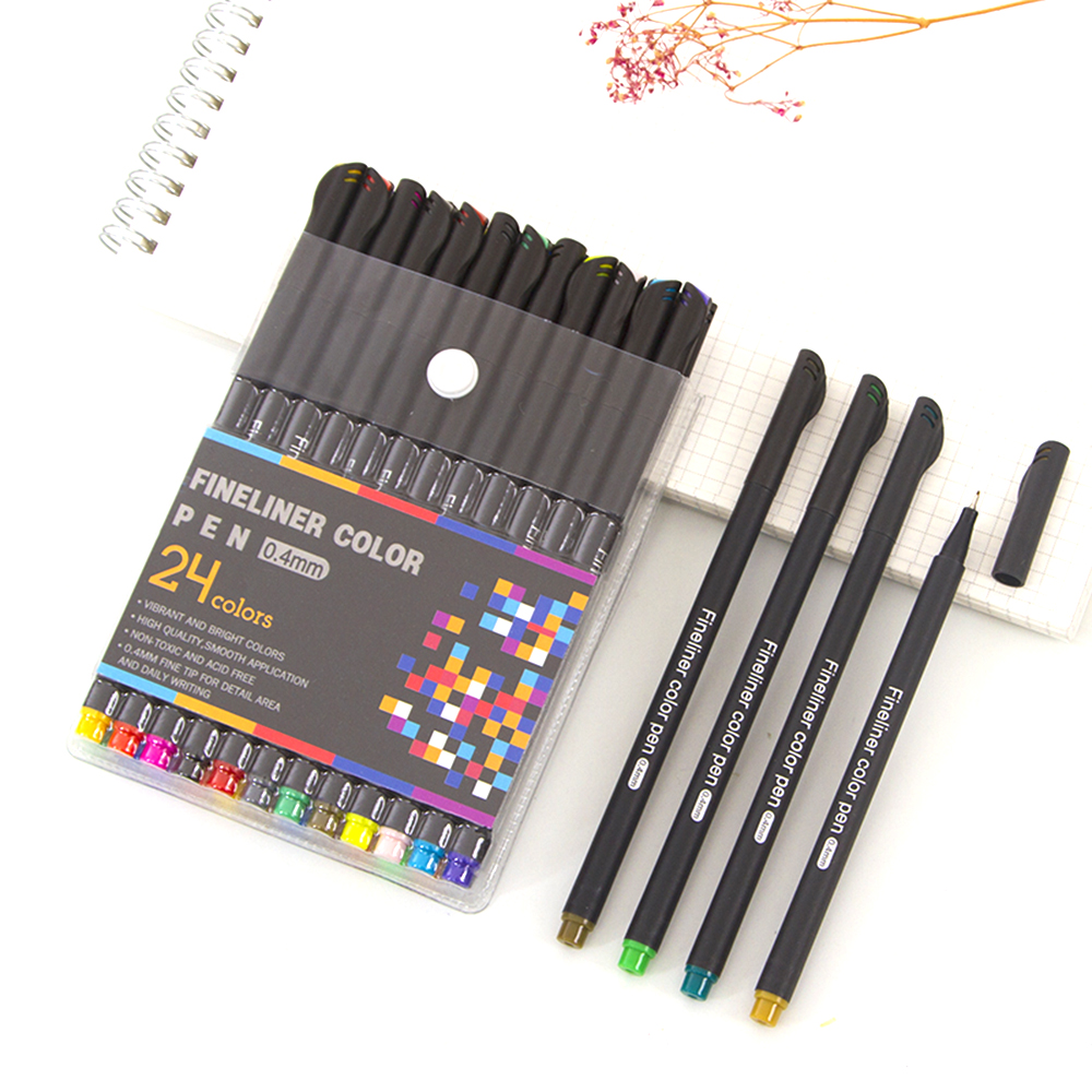 Un set di penne fineliner nere in confezione trasparente con punte colorate.