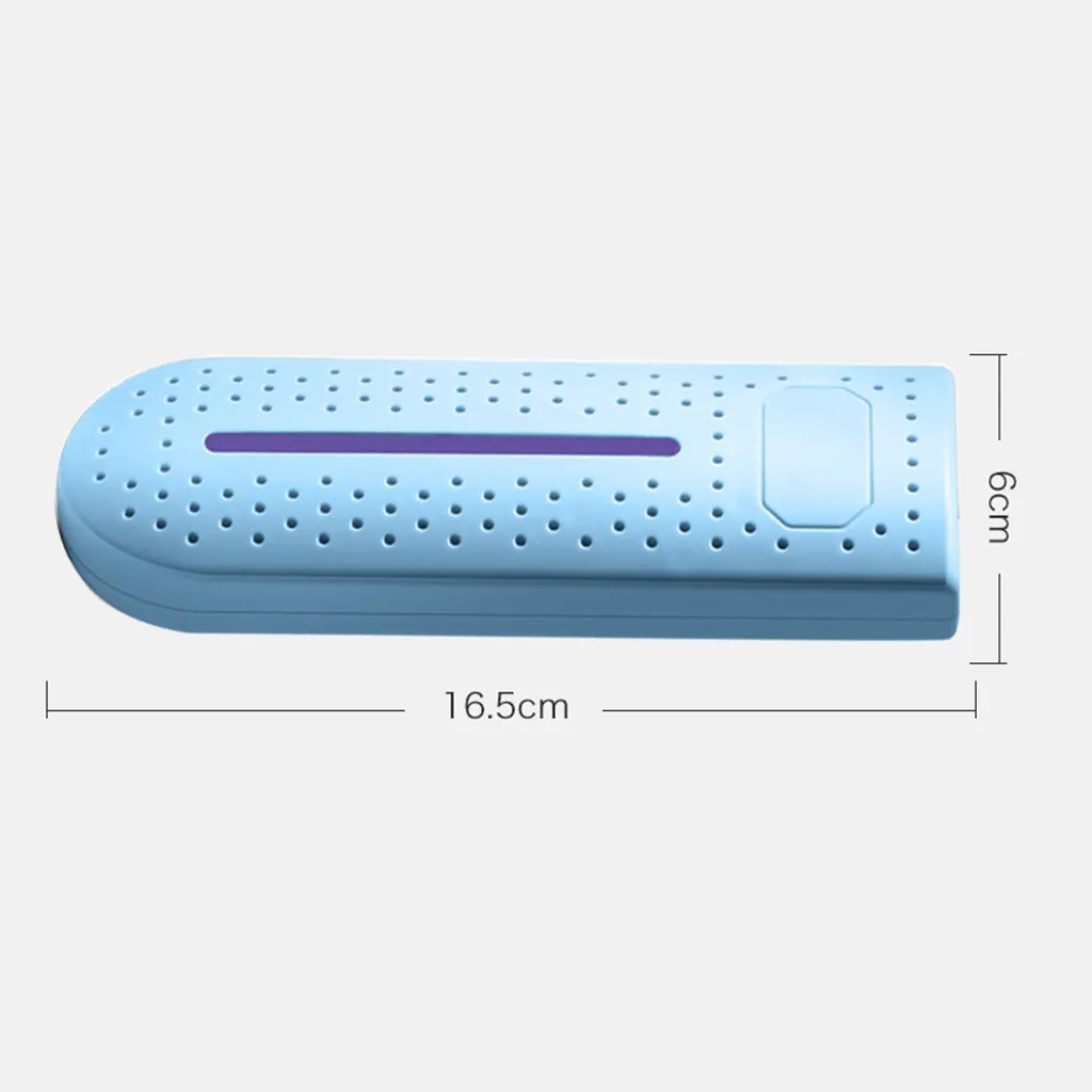 Blauer Lüftungsentfeuchter, 16,5cm lang, 6cm hoch, mit Perforationen.