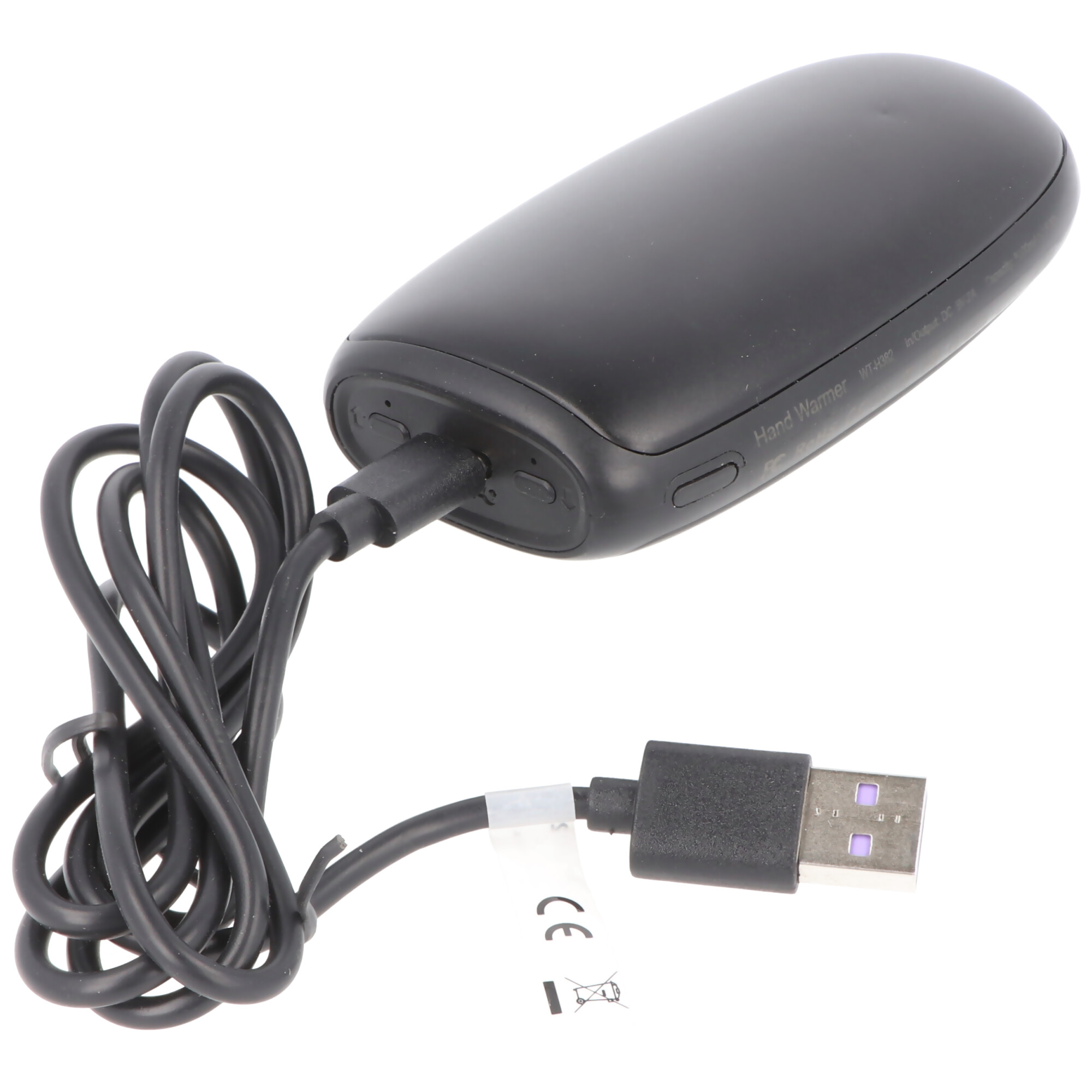 Schwarzer Handwärmer mit USB-Kabel und Stecker, auf weißem Hintergrund.