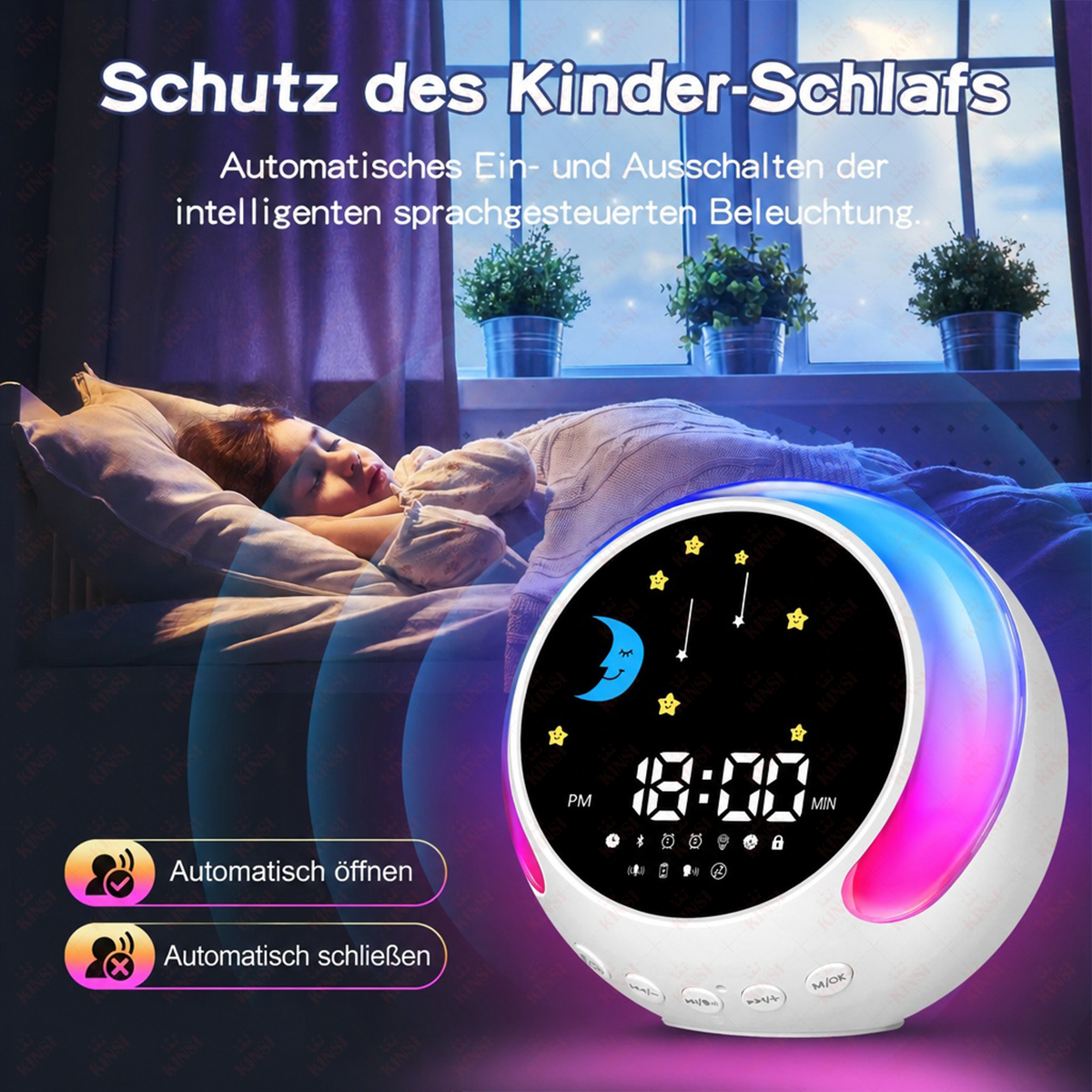 Ein Kind schläft im Bett, neben einem Nachttisch mit Uhr und Licht.
