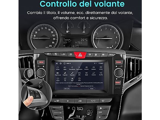 Cruscotto auto con sistema di infotainment touchscreen e comandi al volante.