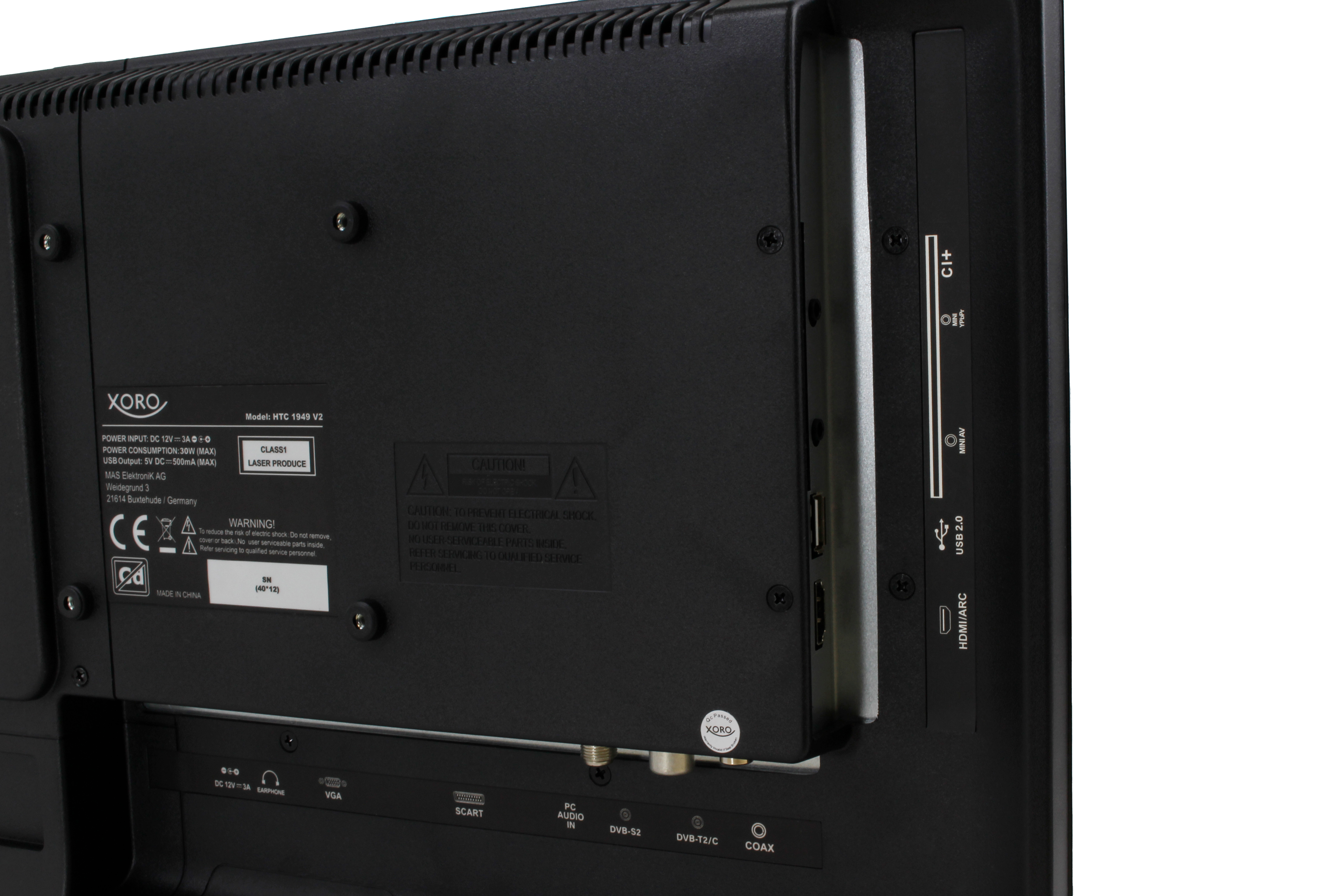 Rückseite eines Fernsehers mit Anschlüssen: HDMI, USB, CI+, AV, VGA, SCART, DVB-S2/T2/C, Koax.