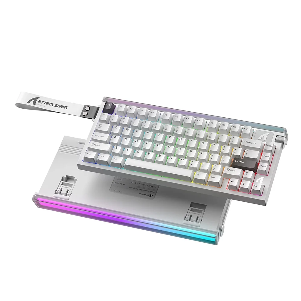 RGB aydınlatmalı ve çıkarılabilir bilek destekli beyaz klavye.