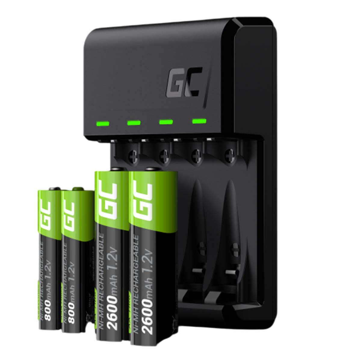 Ein schwarzes Ladegerät mit vier AA-Batterien, zwei mit 800 mAh und zwei mit 2600 mAh.