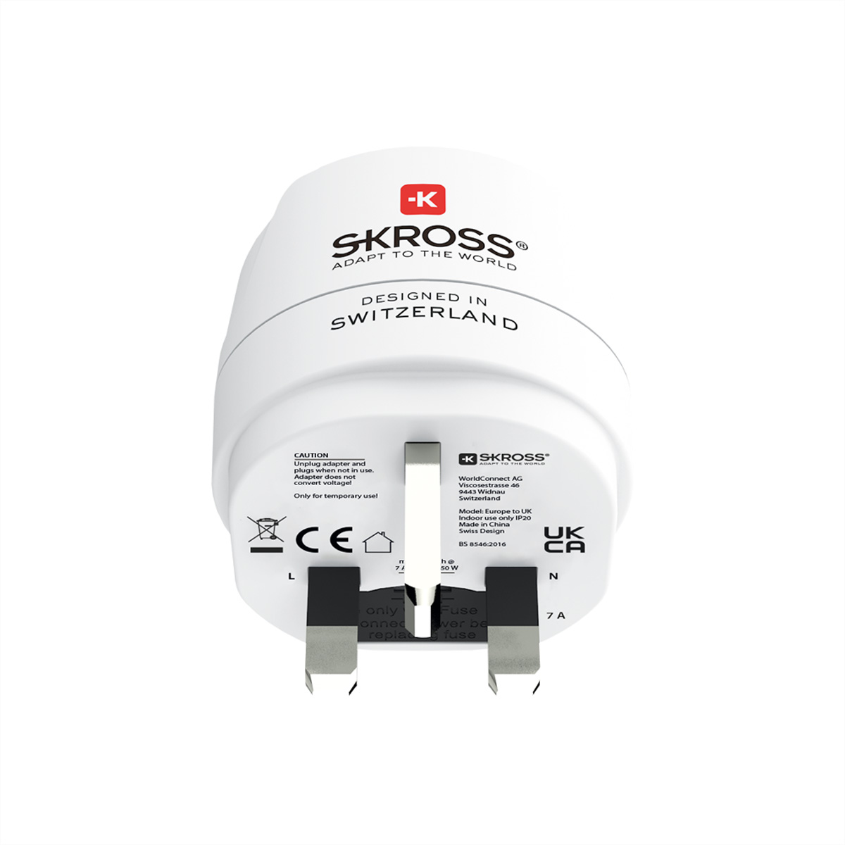 Ein weißer SKROSS Reiseadapter mit Schweizer Design und UK-Stecker.
