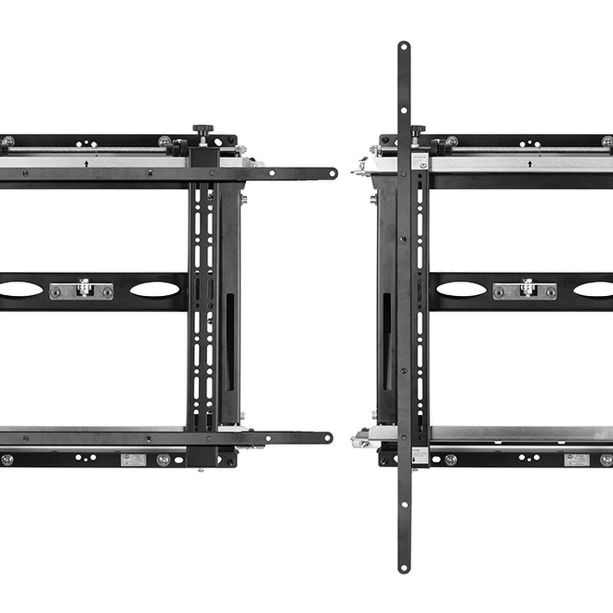 Zwei schwarze TV-Halterungen aus Metall stehen nebeneinander vor weißem Hintergrund.