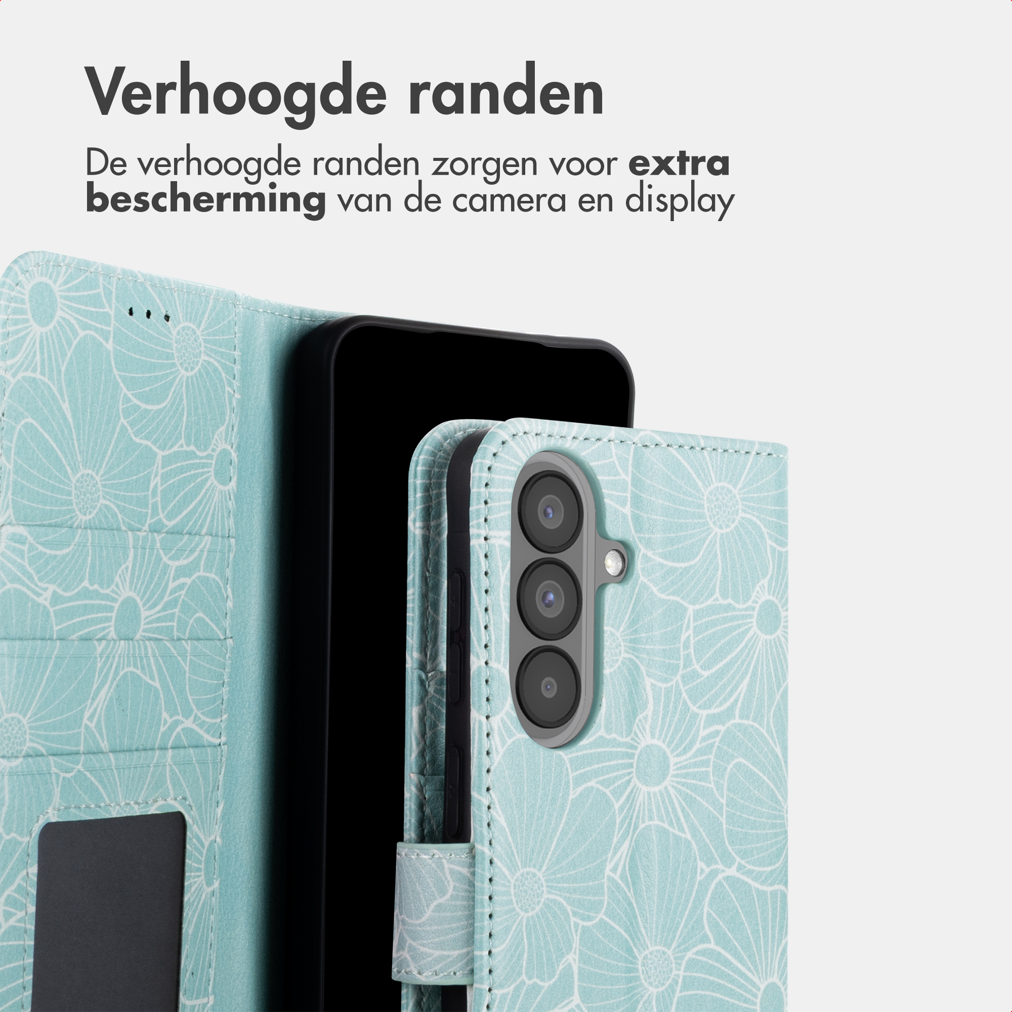 Ein hellblaues Handycover mit Blumenmuster mit einem Smartphone.
