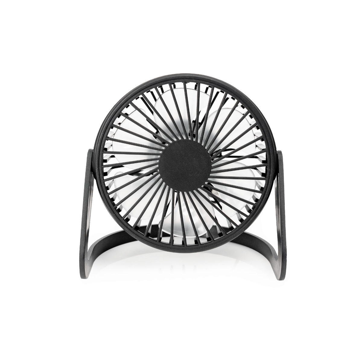 Ein kleiner schwarzer Ventilator mit weißen Rotorblättern steht auf einem weißen Hintergrund.