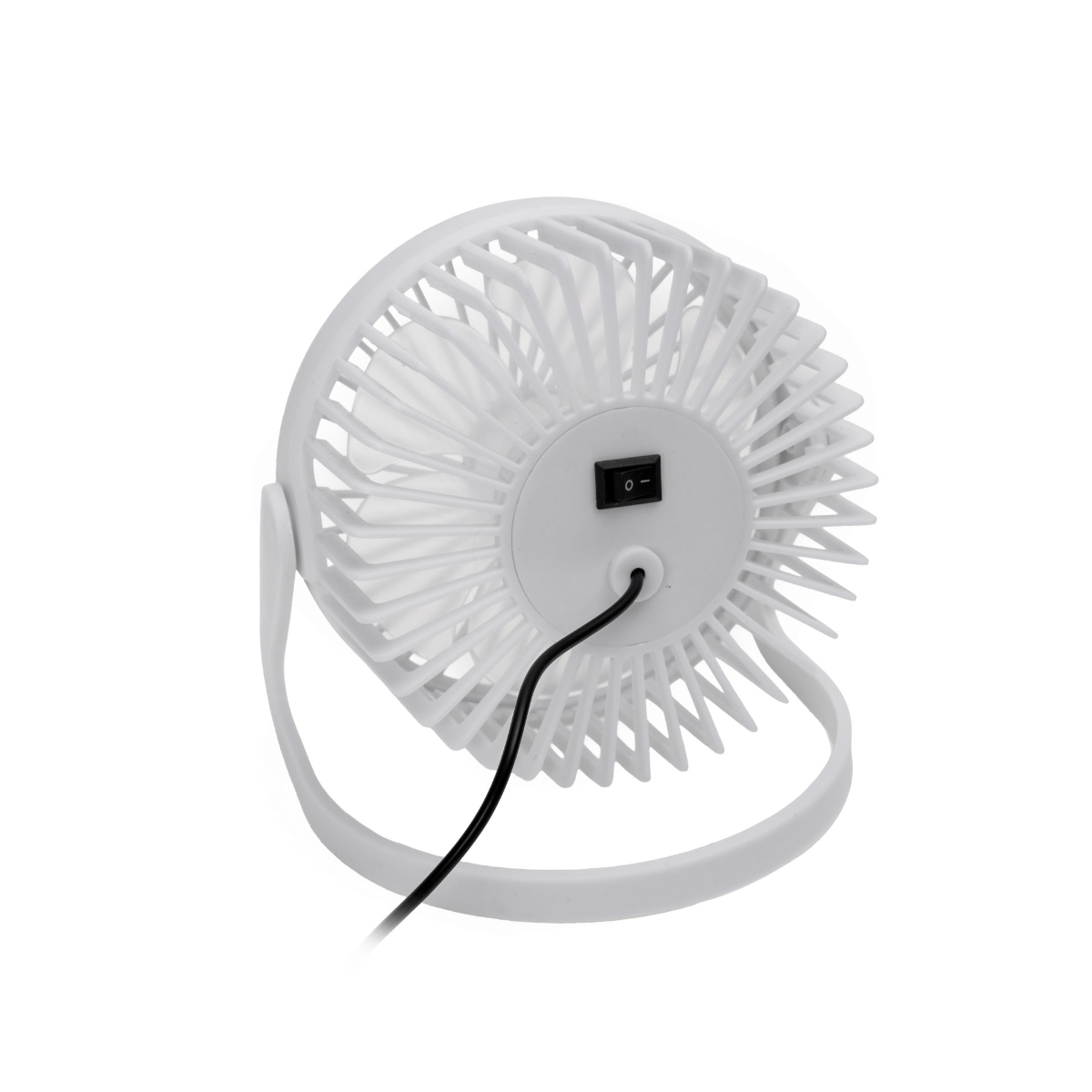 Ein kleiner weißer Ventilator mit schwarzem Schalter und Kabel auf weißem Grund.