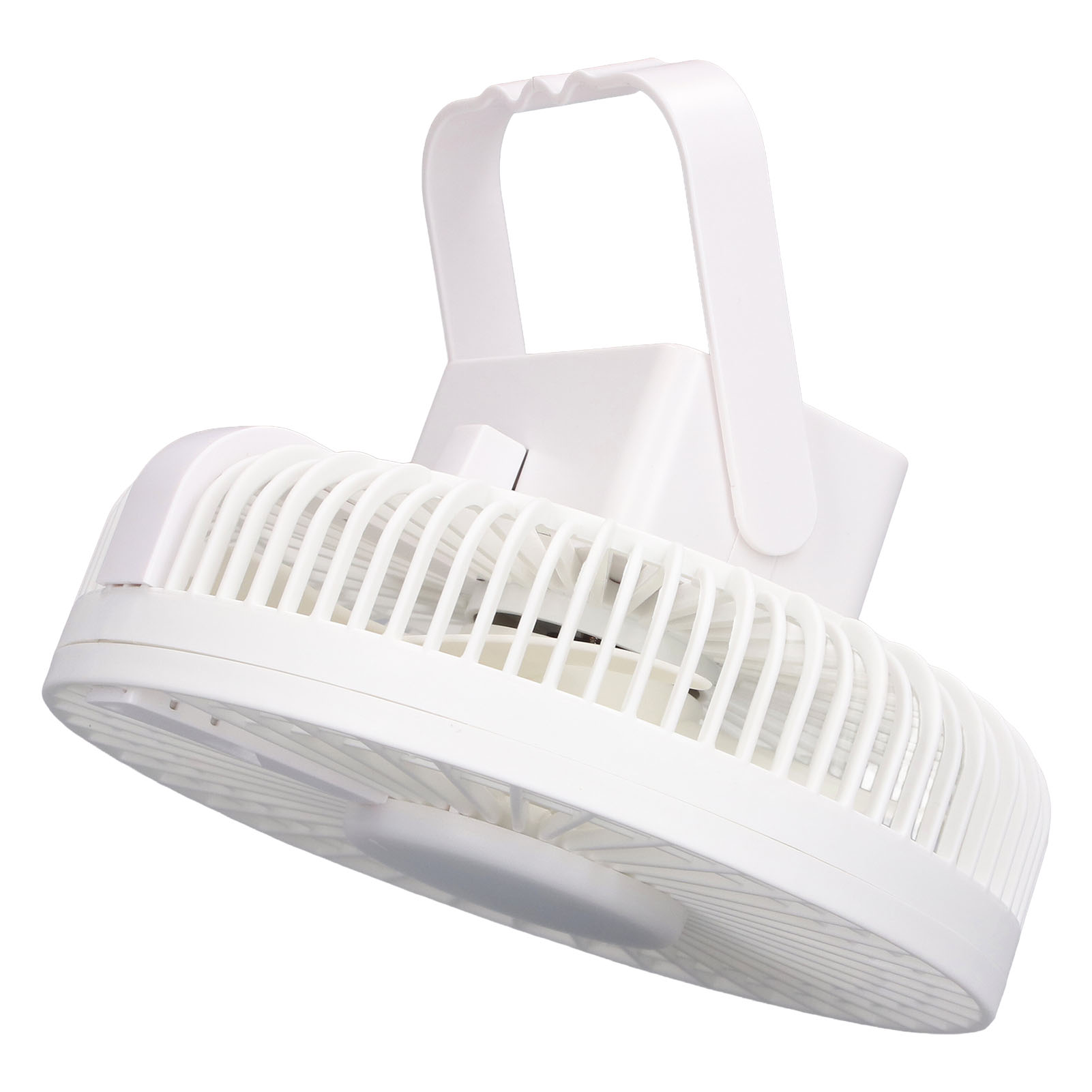 Ein weißer tragbarer Ventilator mit Griff, isoliert auf weißem Hintergrund.