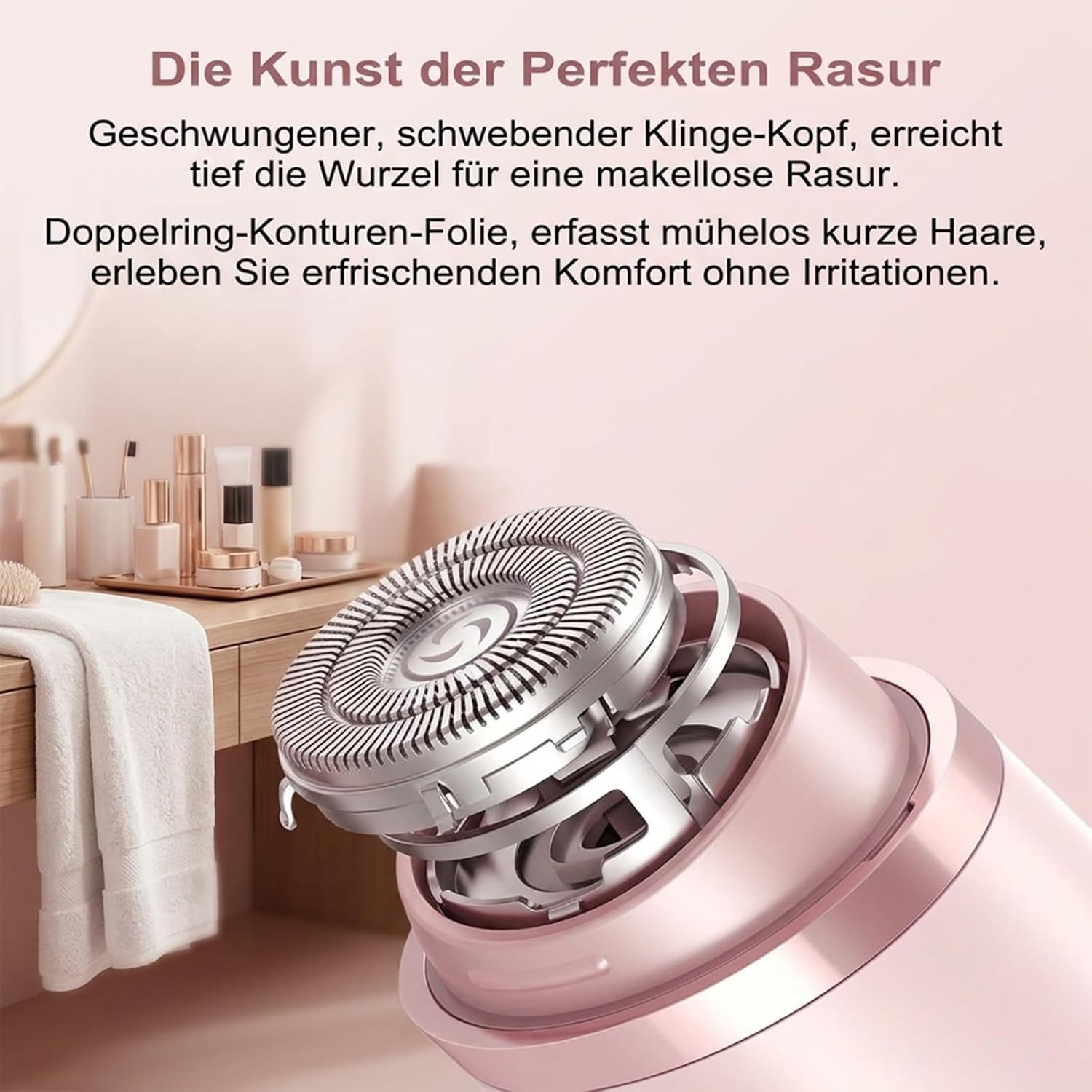 Ein roségoldener Rasierer mit metallischem Kopf auf einem Schminktisch mit Handtuch.