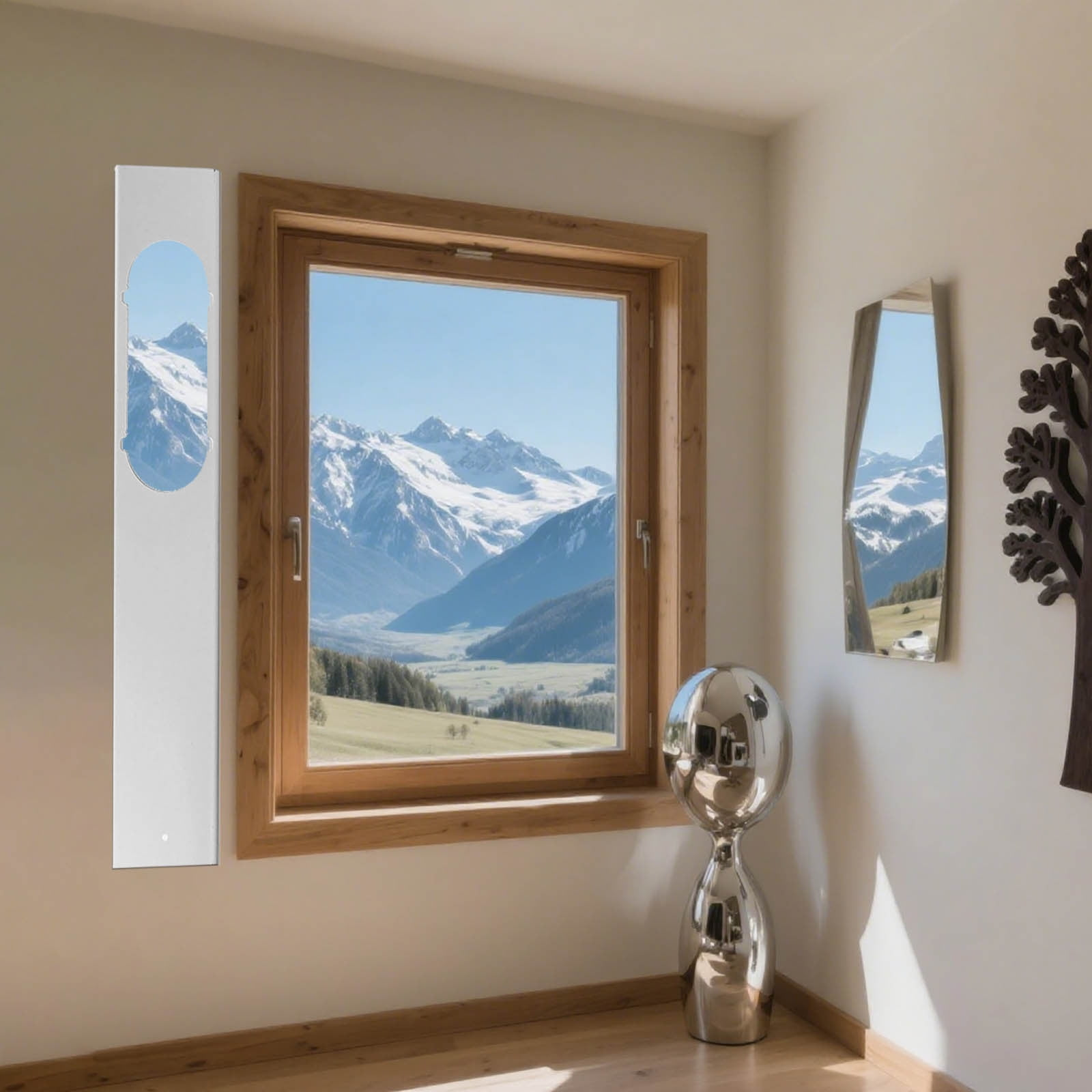 Ein Raum mit Blick auf schneebedeckte Berge, einem Spiegel und einer Skulptur.