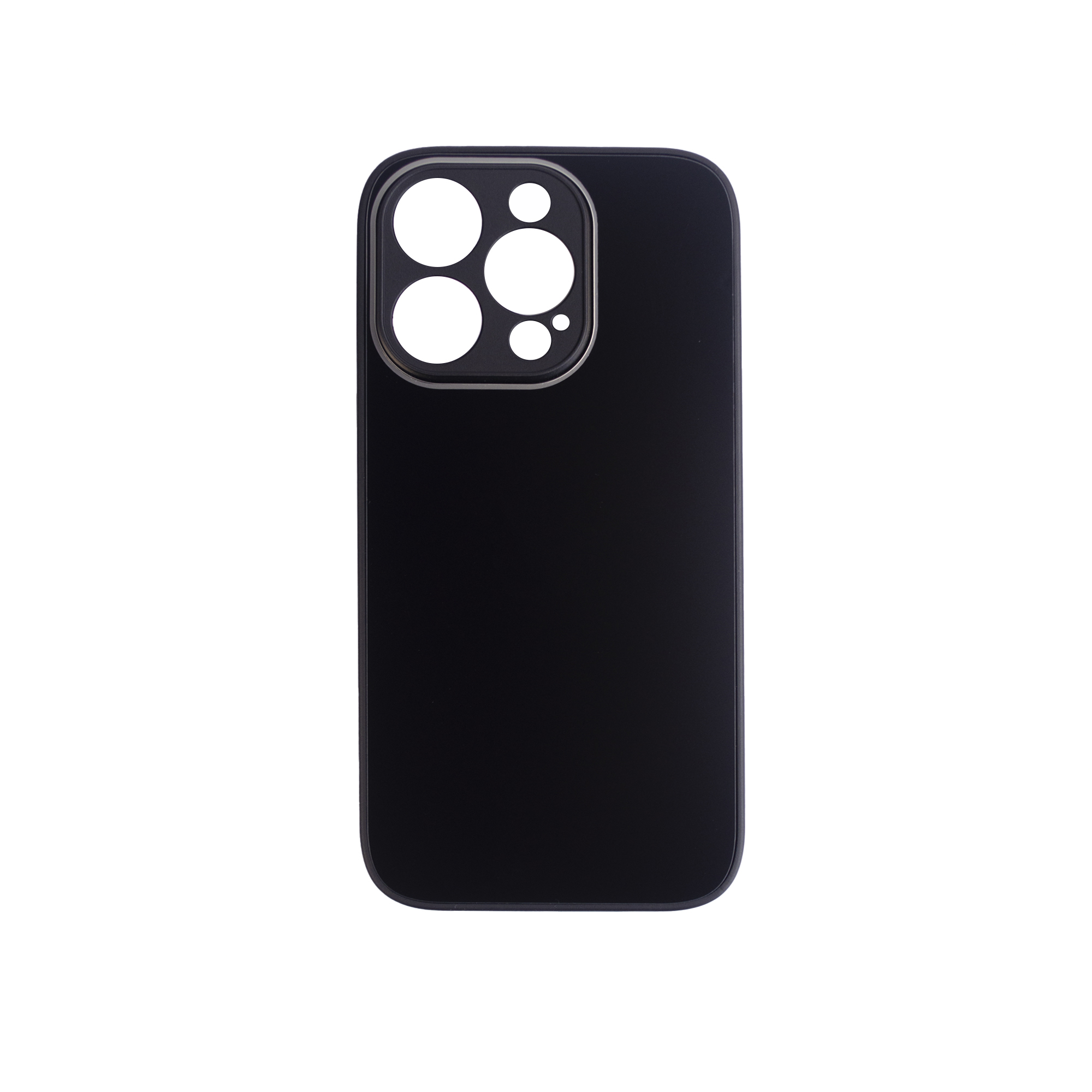 Beyaz arka plan üzerinde dört kamera lens açıklığına sahip siyah telefon kılıfı.