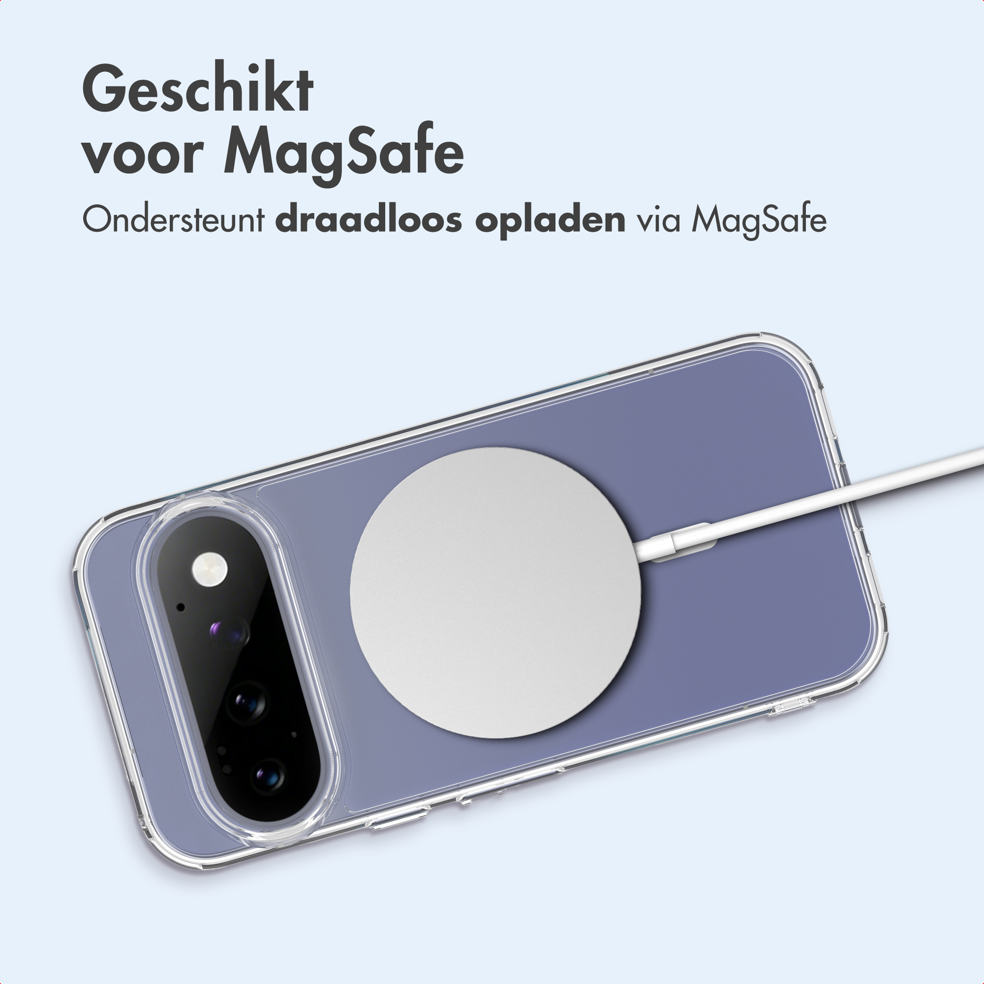 Una custodia trasparente per telefono con un caricabatterie MagSafe collegato a un telefono.