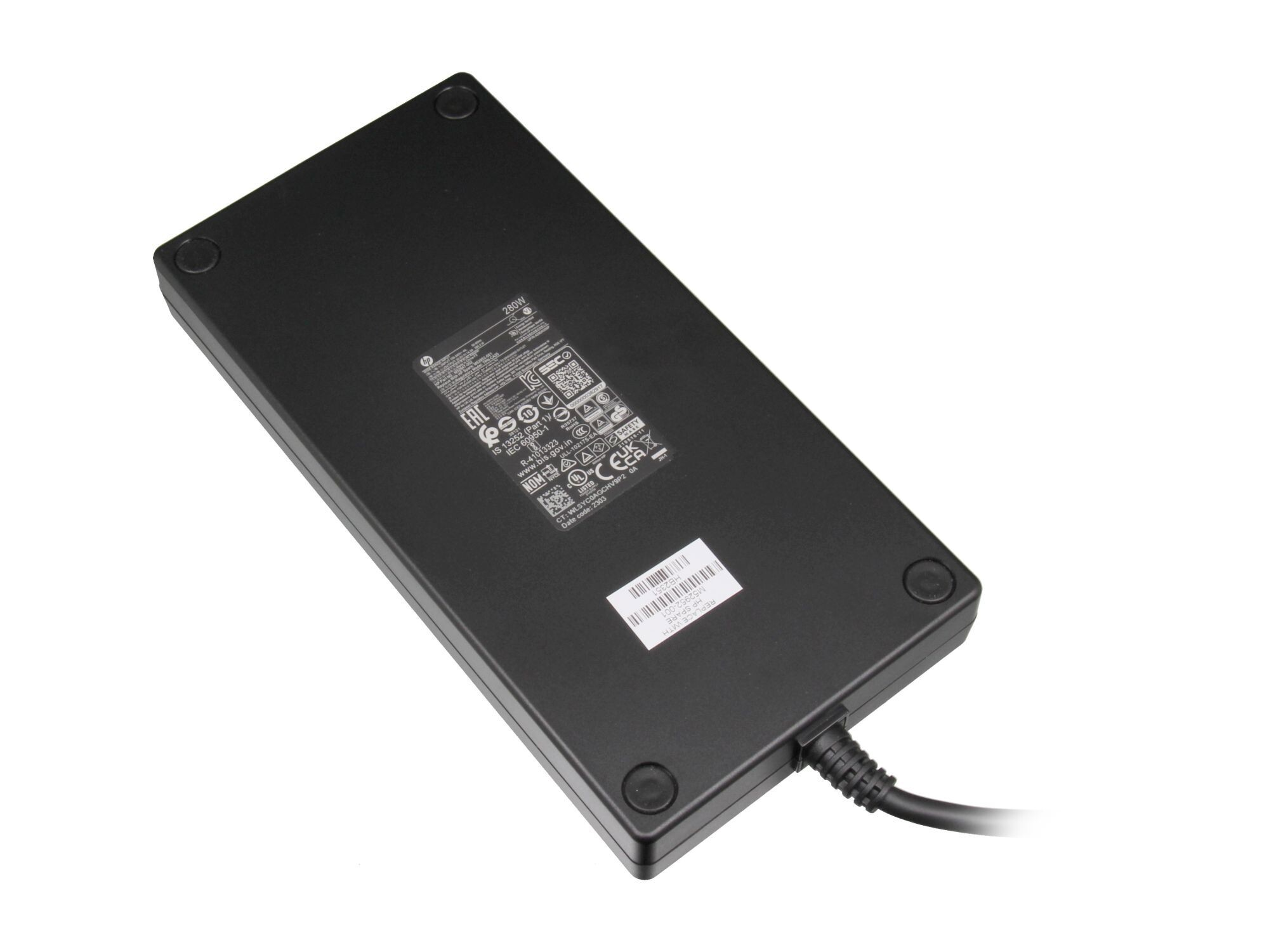 Schwarzer HP Netzadapter mit Aufklebern und Kabel.