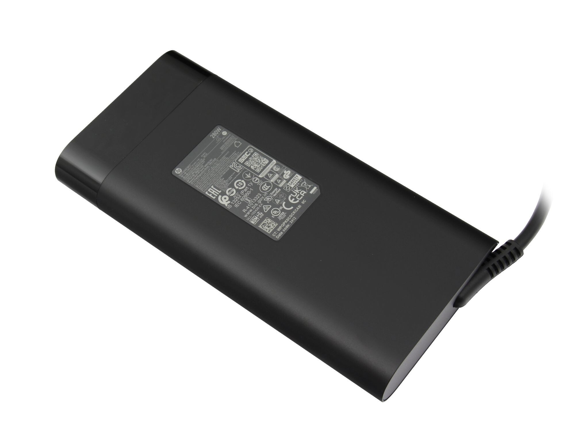 Schwarzes Netzteil mit 280W-Angabe und vielen Zertifizierungslogos.