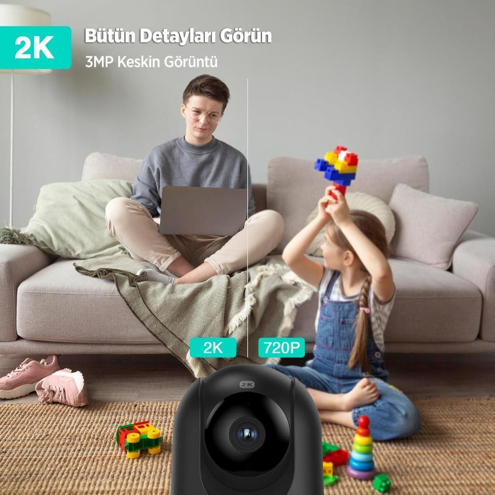 Güvenlik kamerası odadaki kişilerin 2K ve 720P görünümlerini karşılaştırıyor.