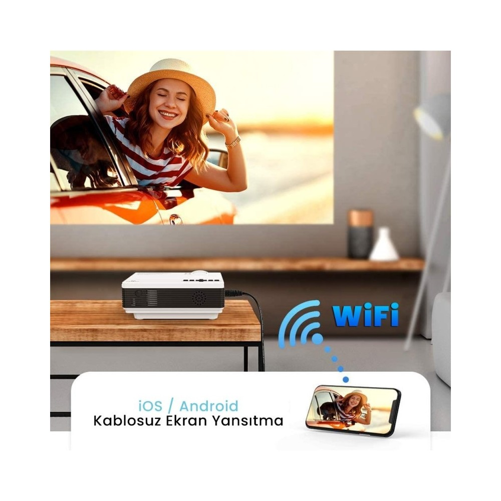 Projektör bir kadını arabada ekrana yansıtıyor. Wi-Fi sembolü.