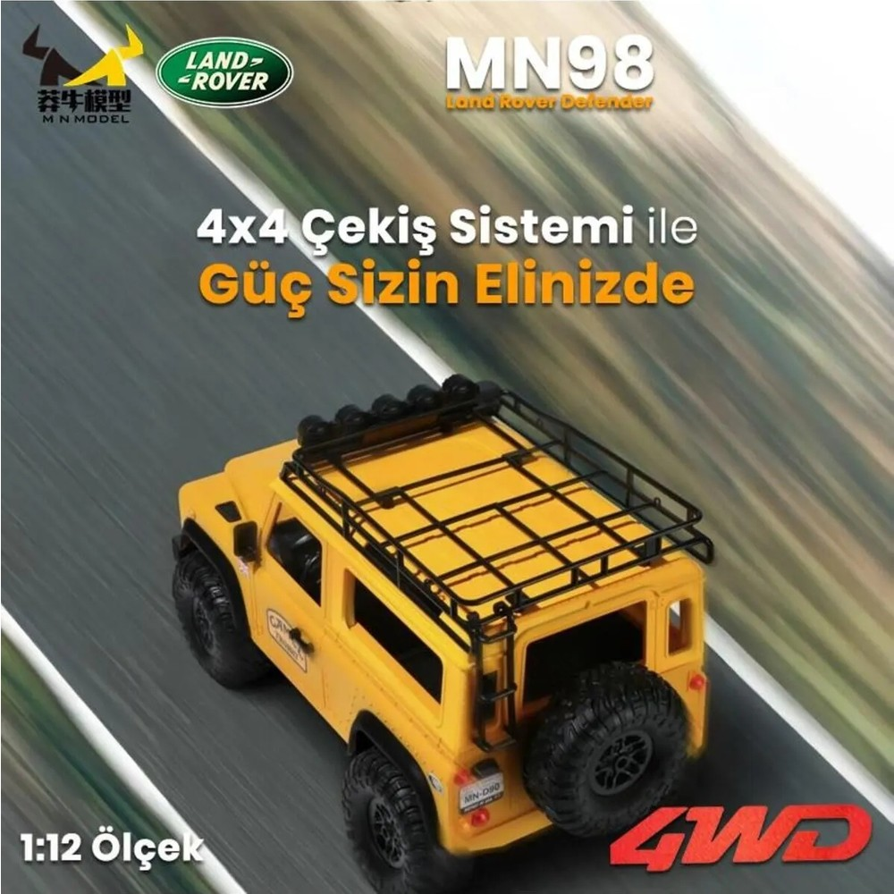 Sarı RC Land Rover Defender, yolda tavan bagajı ile.