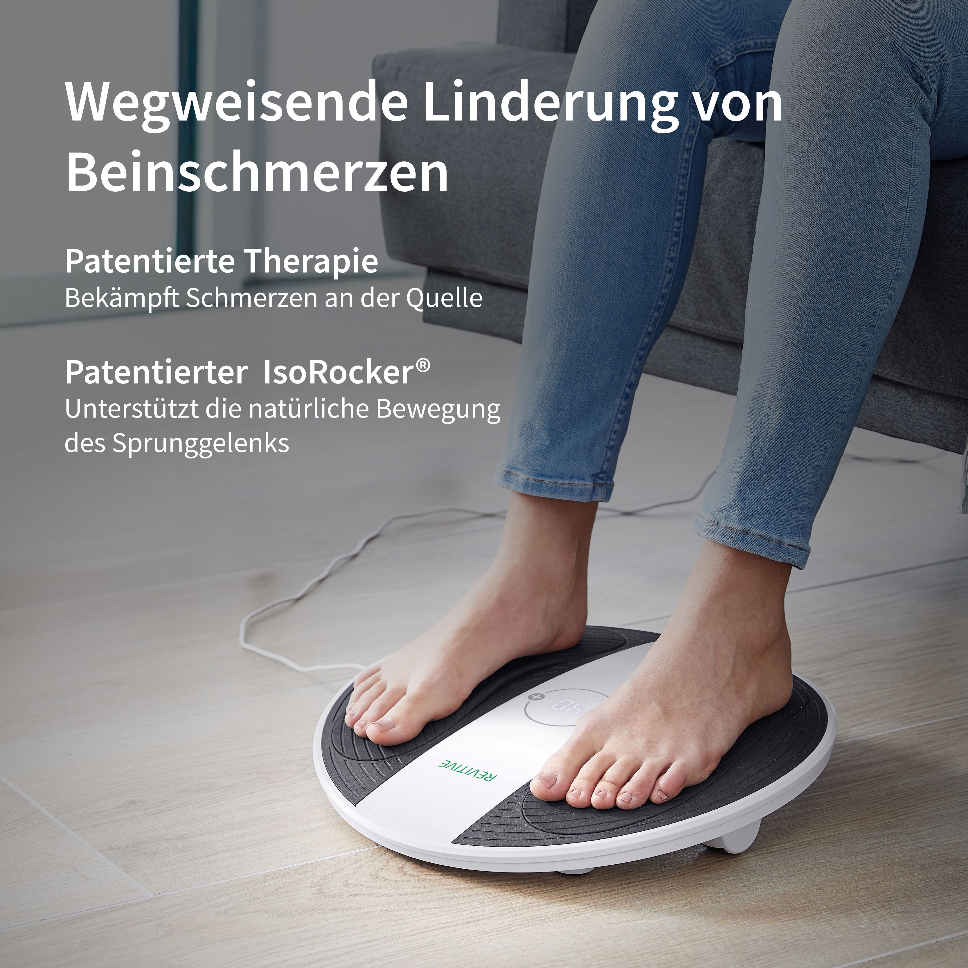 Füße auf einem Revitive IsoRocker mit Text auf Deutsch.