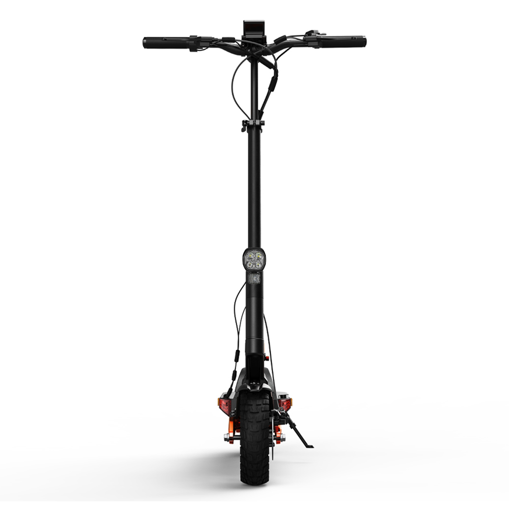 Un patinete eléctrico negro con doble faro y detalles naranjas.