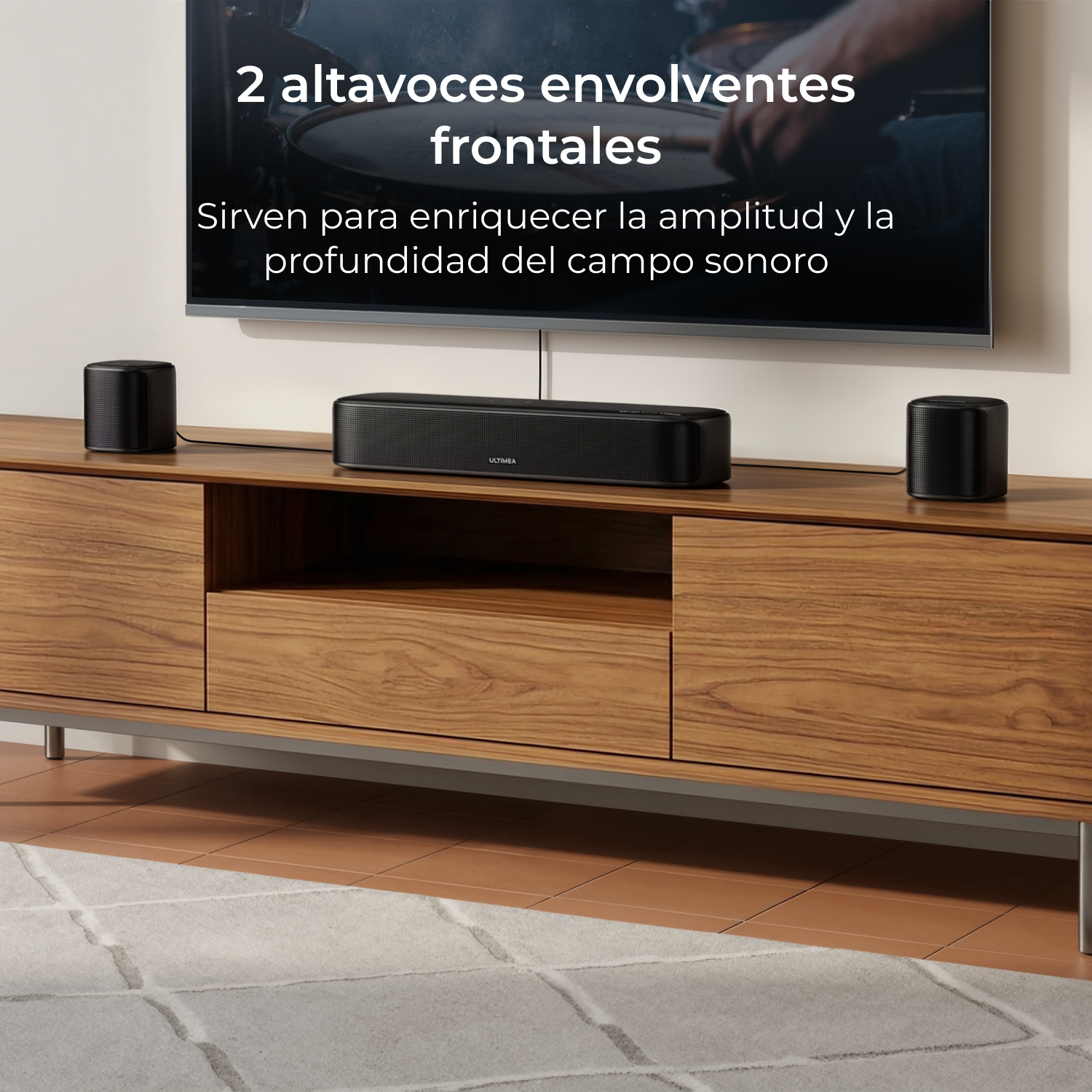 Altavoces negros en consola de madera frente a TV con texto.
