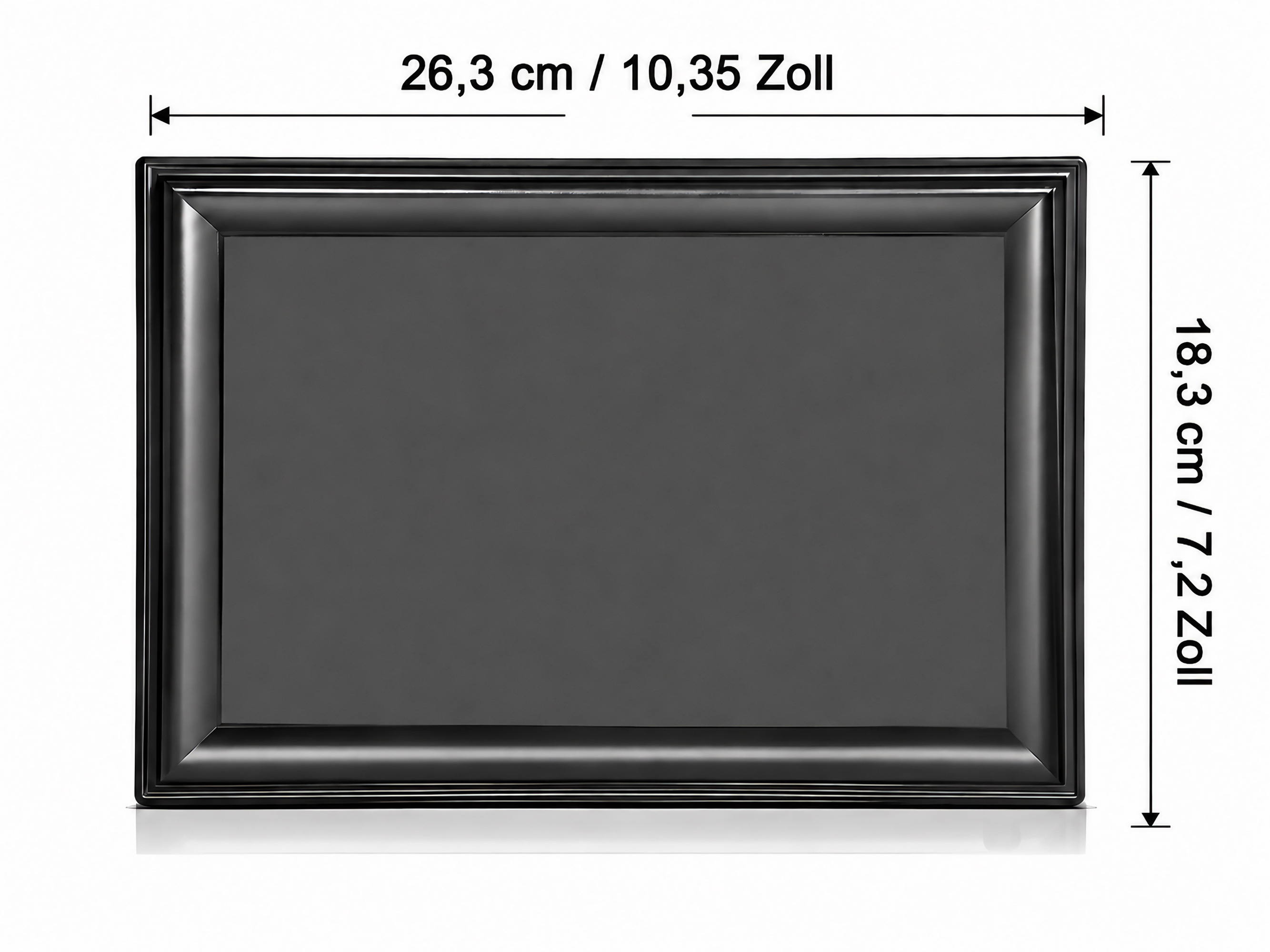 Schwarzer Bilderrahmen mit Maßen 26,3 cm x 18,3 cm.