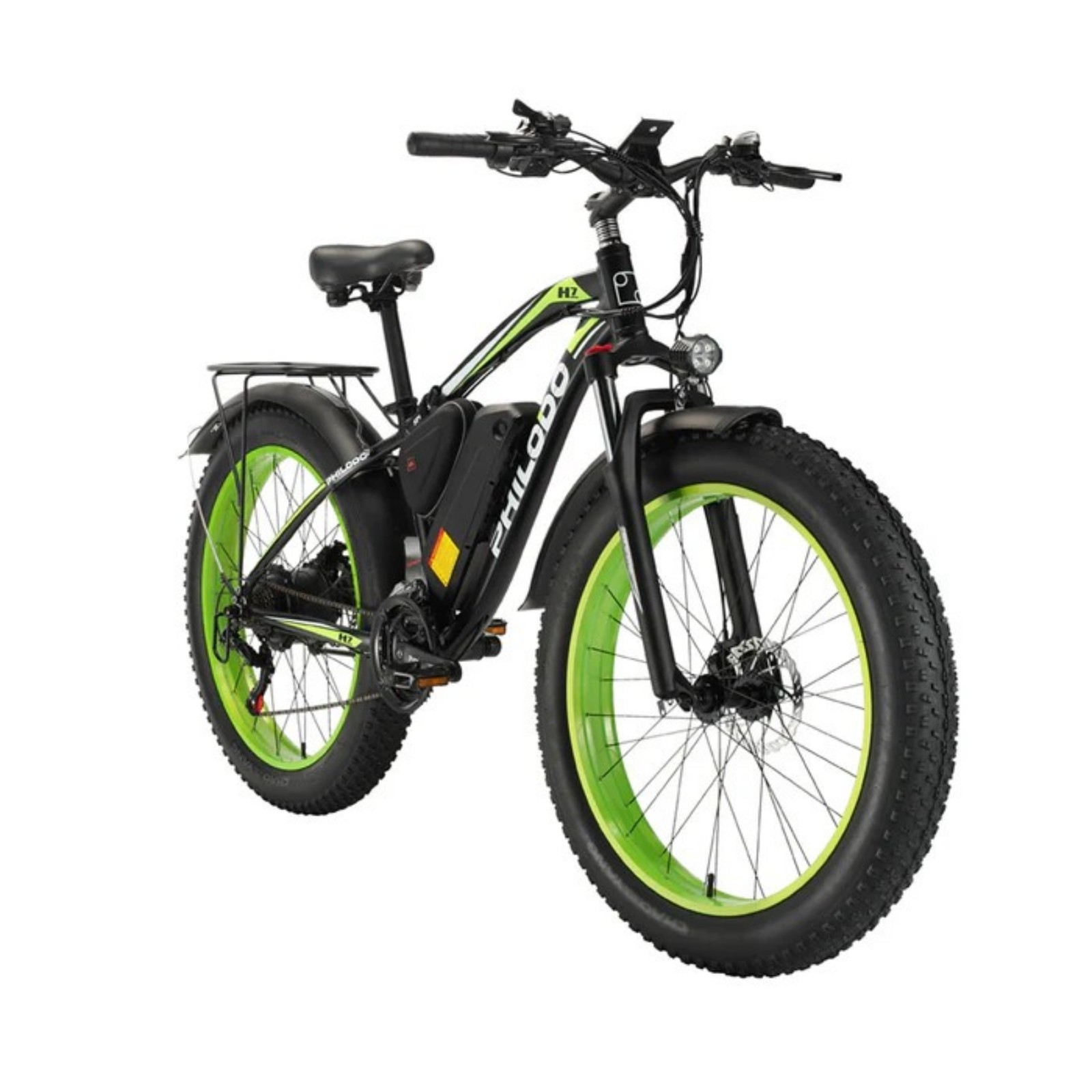 Czarny rower elektryczny fatbike z zielonymi obręczami i bagażnikiem.