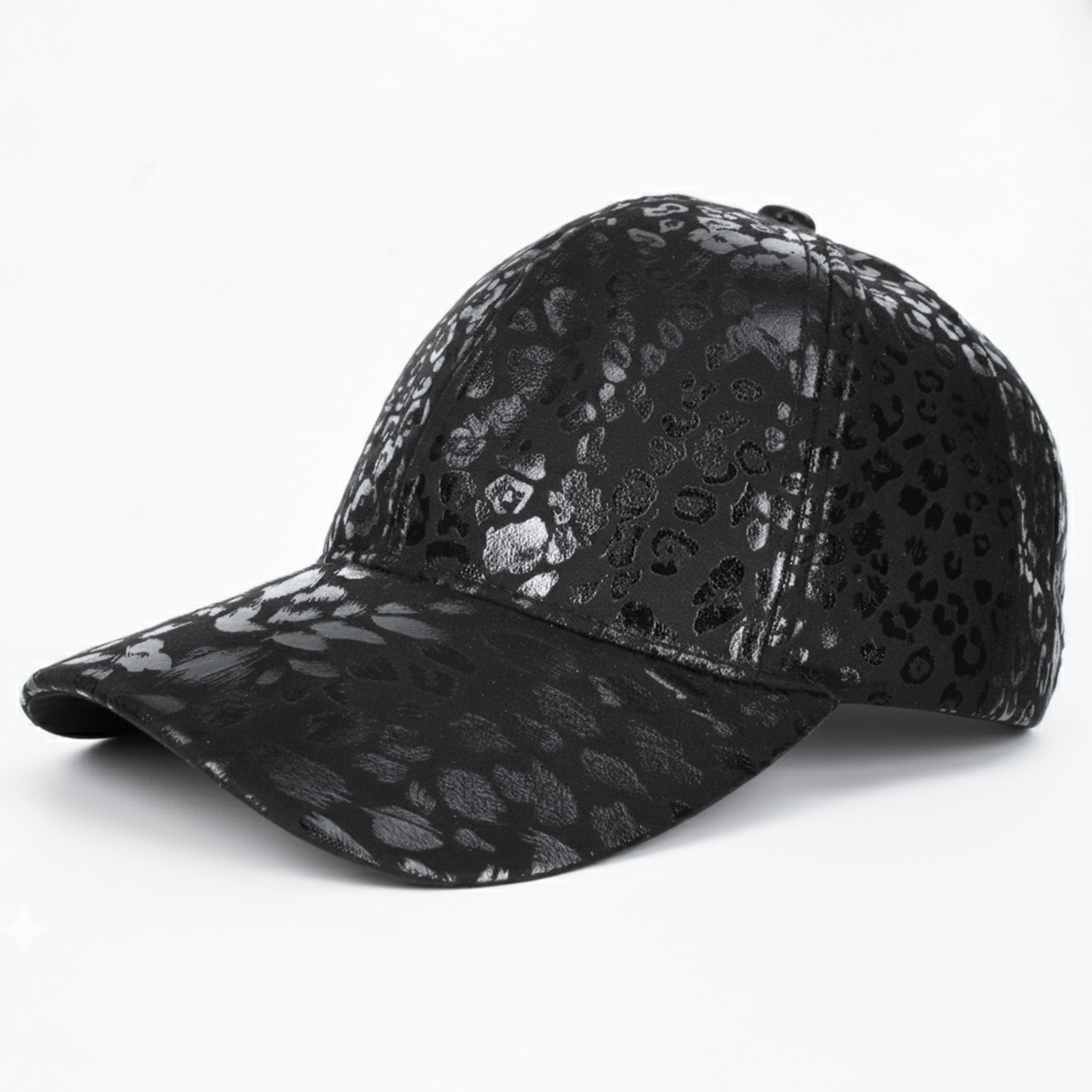 Schwarze Kappe mit Leopardenmuster und Glanz-Effekt.