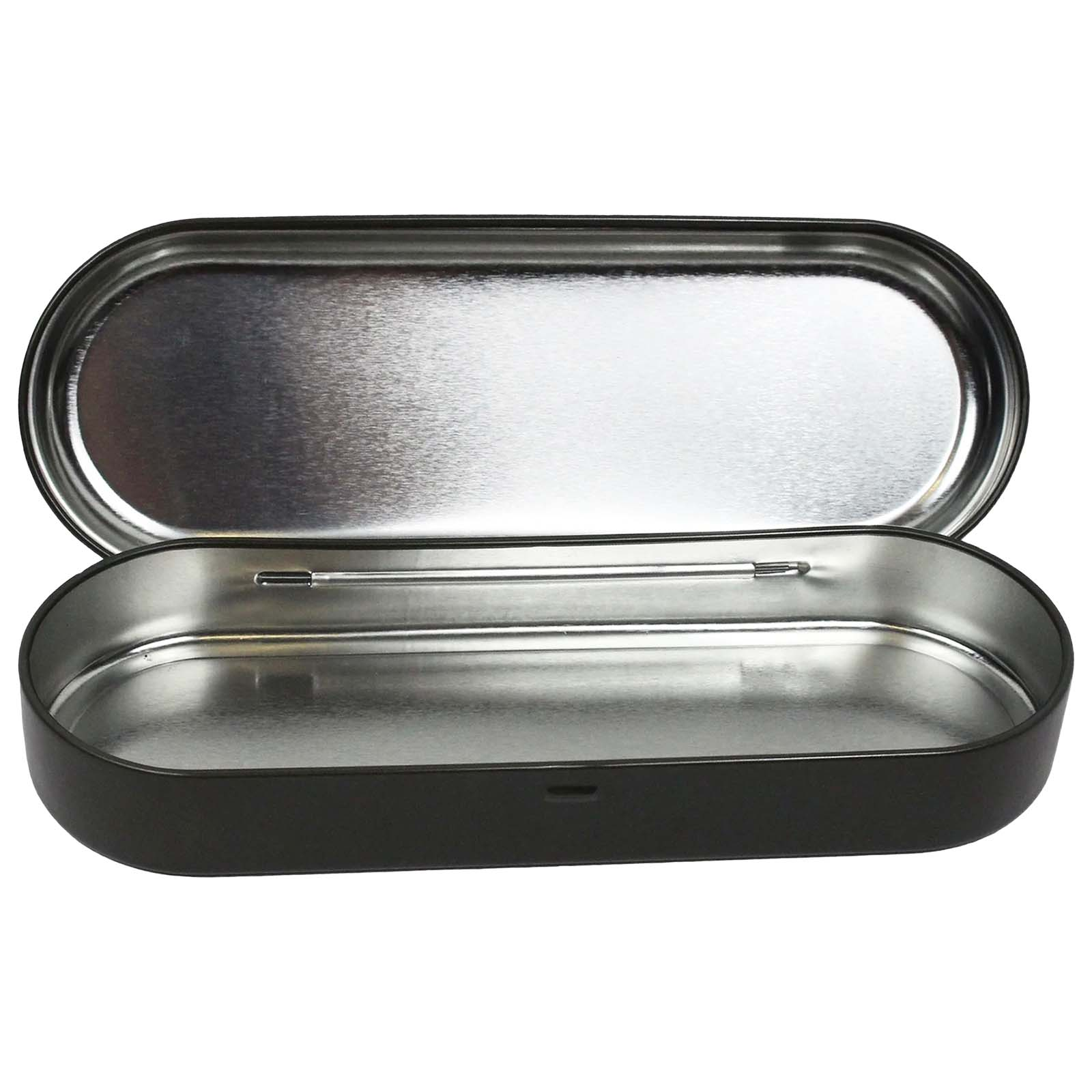 Eine leere, schwarze, ovale Metalldose mit offenem Deckel.