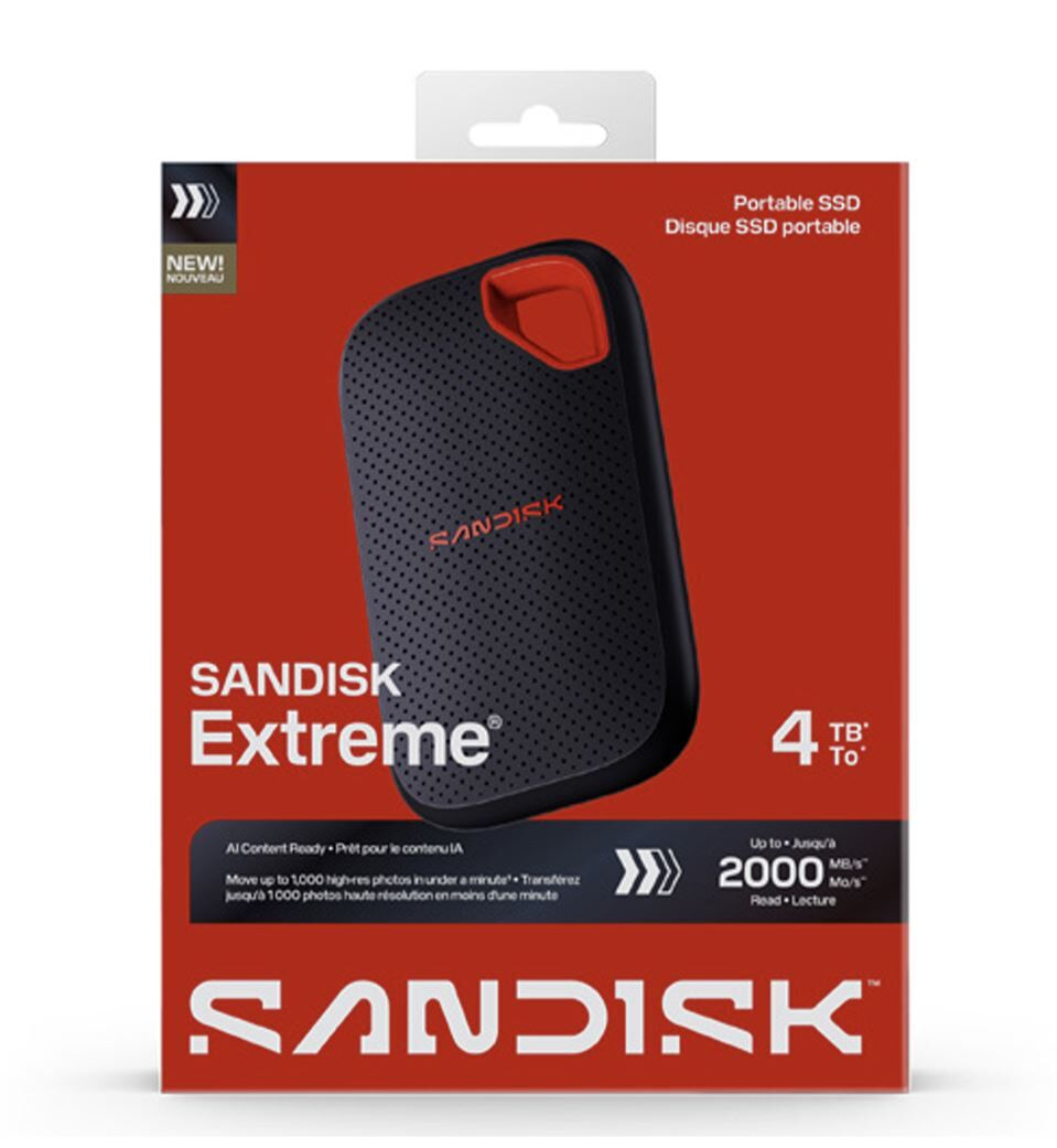Sandisk Extreme taşınabilir SSD siyah kırmızı aksanlı, 4TB, 2000 MB/s.
