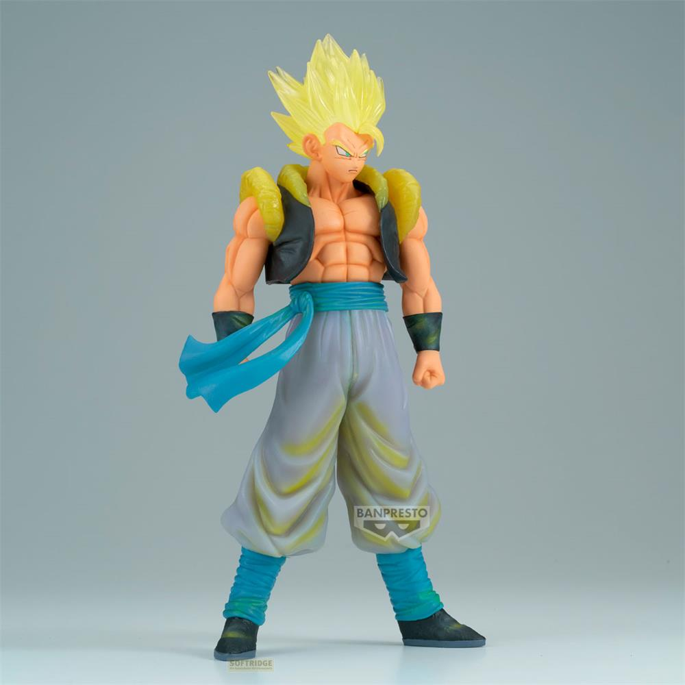 Figura de Gotenks de Dragon Ball Z con pelo amarillo, fajín azul y pantalones grises.
