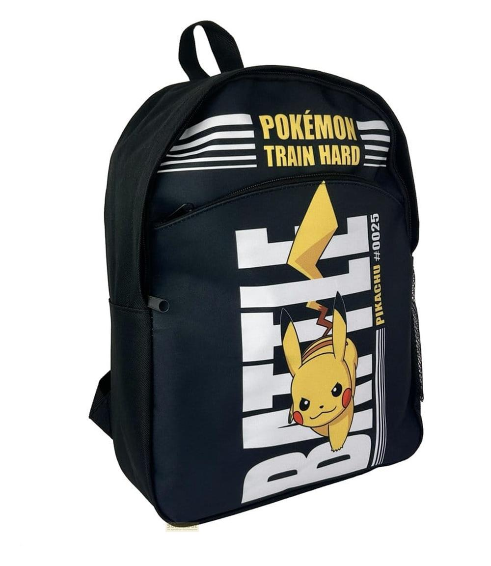 Schwarzer Rucksack mit Pikachu-Aufdruck und "BATTLE"-Schriftzug.