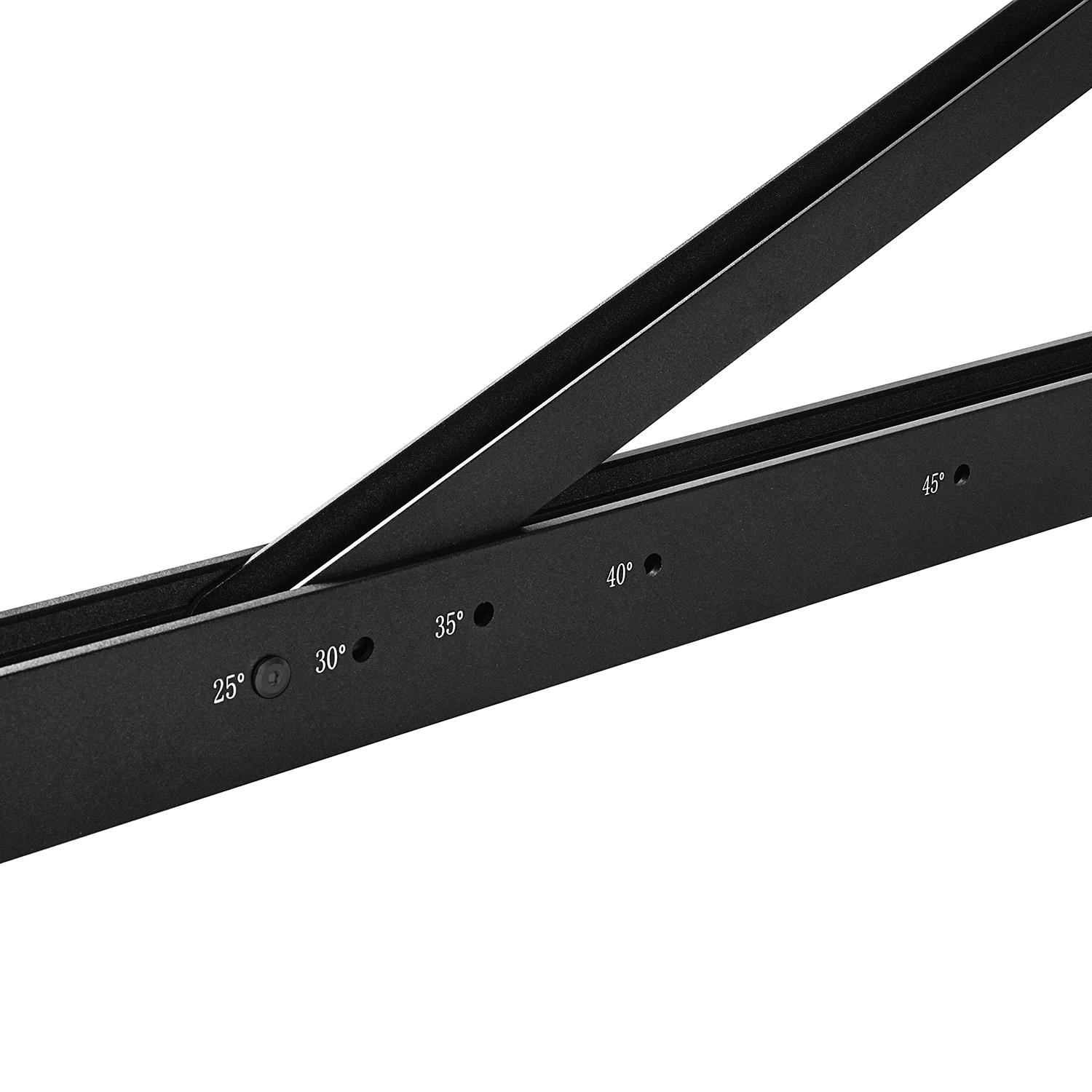 Schwarzer Winkelmesser mit Markierungen für 25, 30, 35, 40 und 45 Grad.