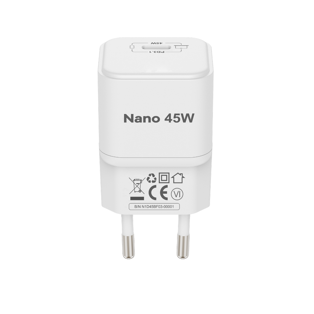 Ein weißer Nano 45W USB-C-Ladestecker mit EU-Stecker.
