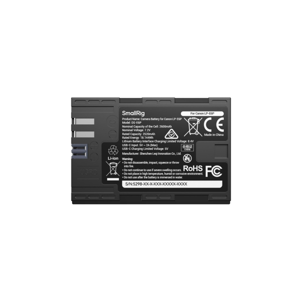 Een zwarte SmallRig camera-accu voor Canon LP-E6P, met details over capaciteit, spanning en waarschuwingen.