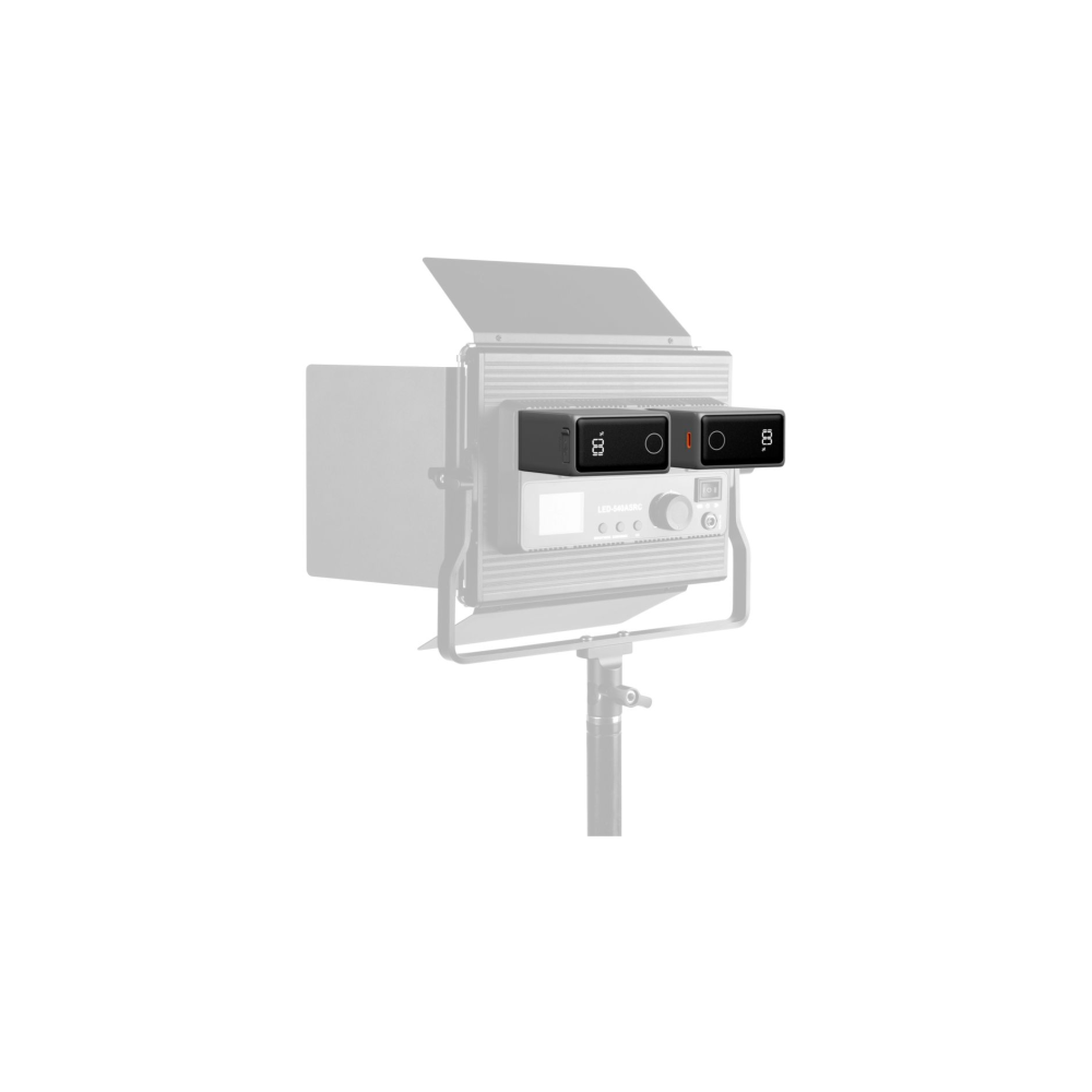 Twee zwarte accu's met displays op een grijs LED-licht.