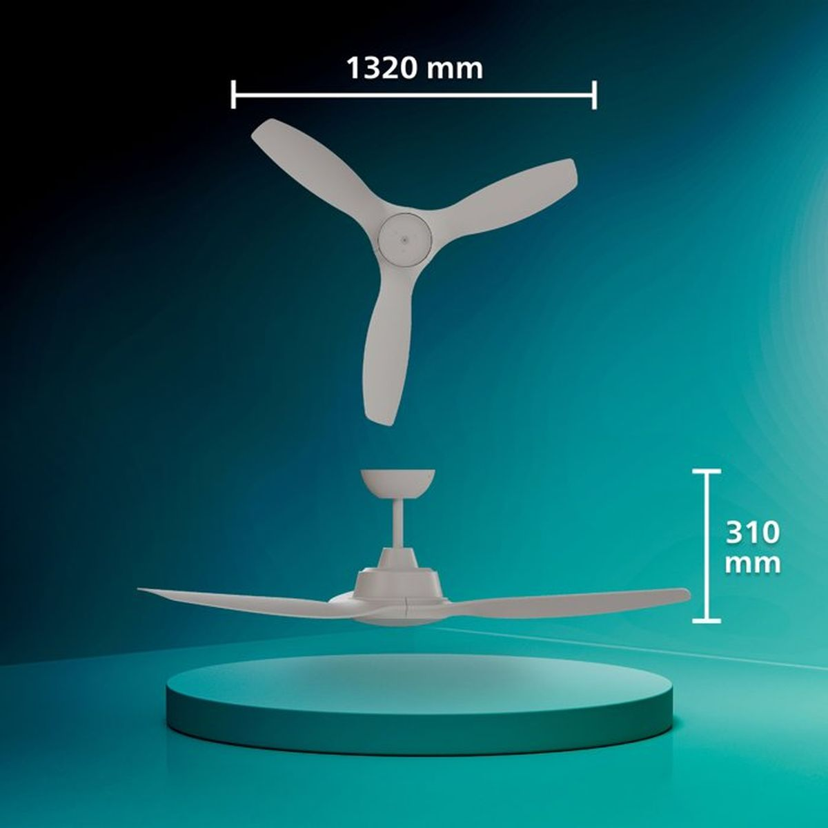 Ventilatore da soffitto bianco a tre pale, dimensioni 1320mm e 310mm.