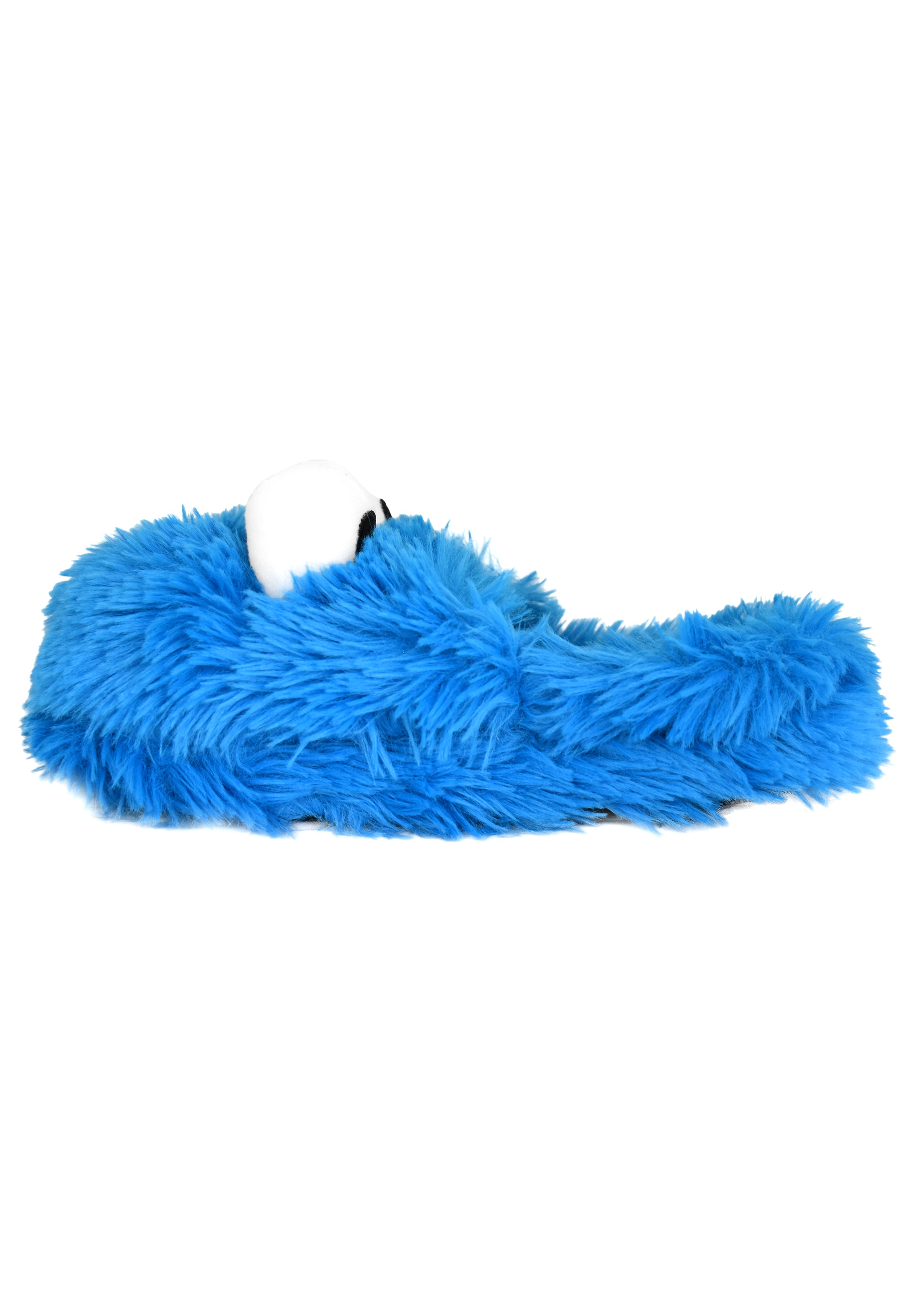 Ein blauer Plüsch-Schuh mit einem weißen Auge und schwarzer Pupille.