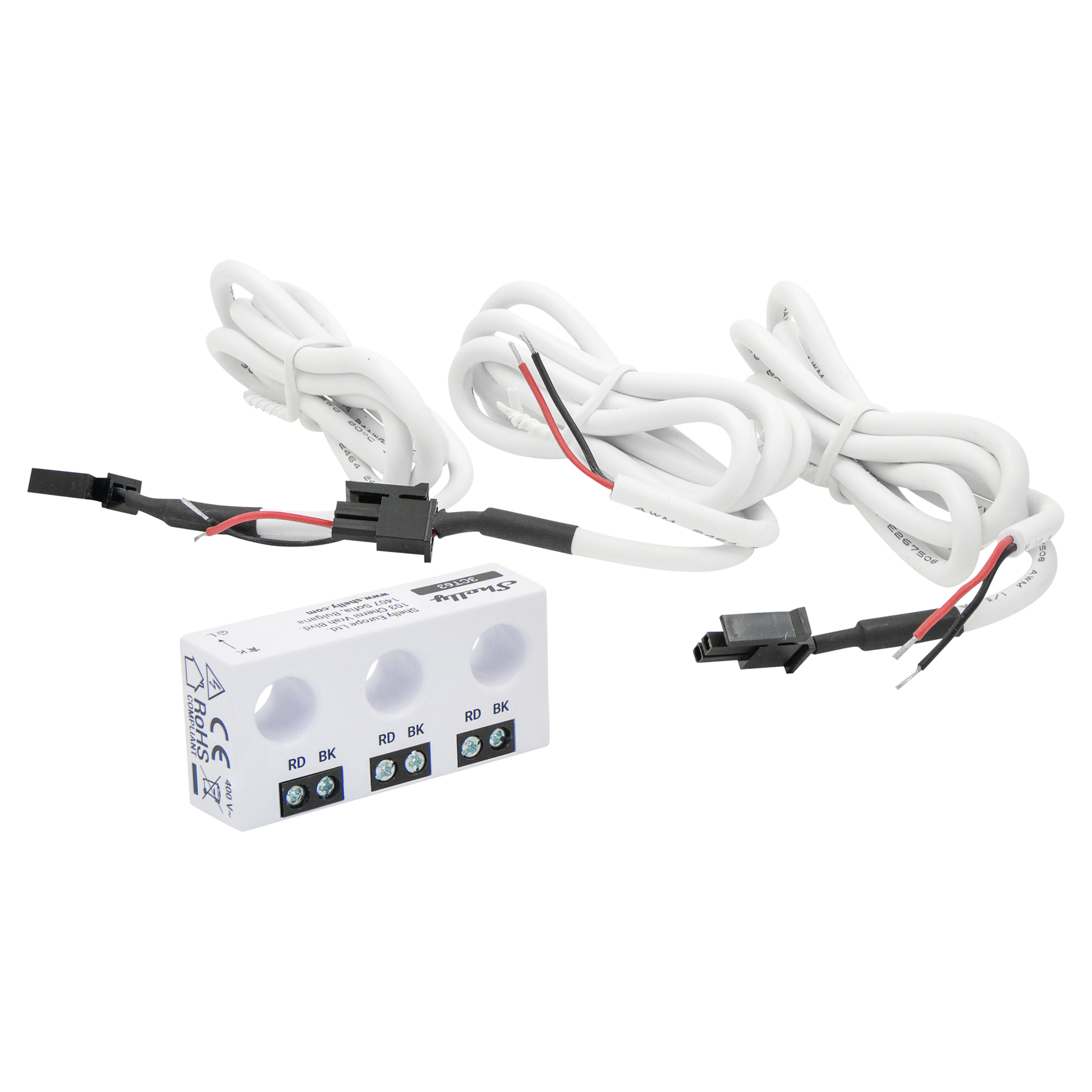 Un dispositivo Shelly 3CT63 blanco con tres terminales y dos cables blancos.